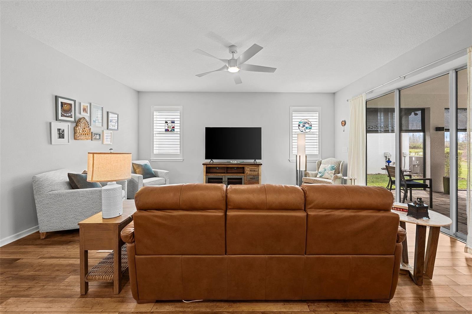 Listing photo id 18 for 19469 Sea Glass Circle