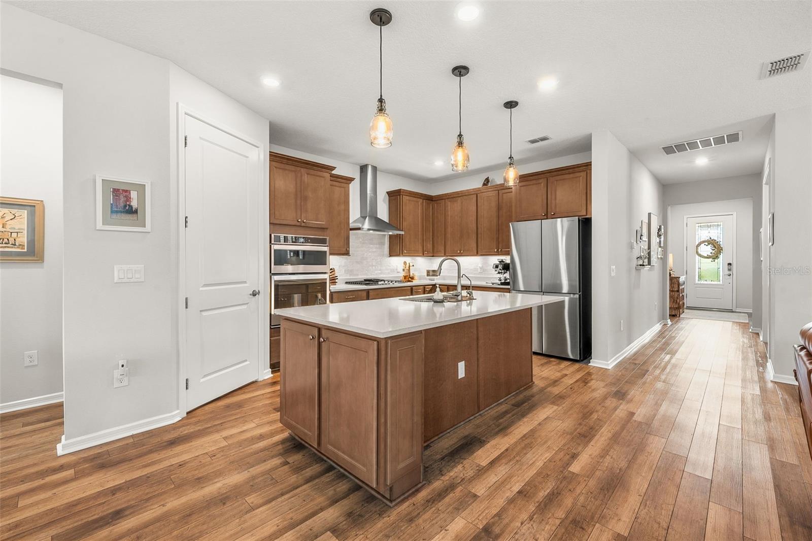 Listing photo id 23 for 19469 Sea Glass Circle