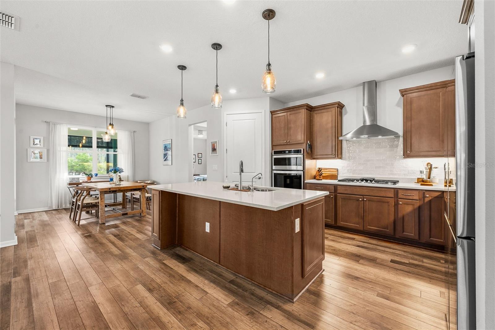 Listing photo id 24 for 19469 Sea Glass Circle