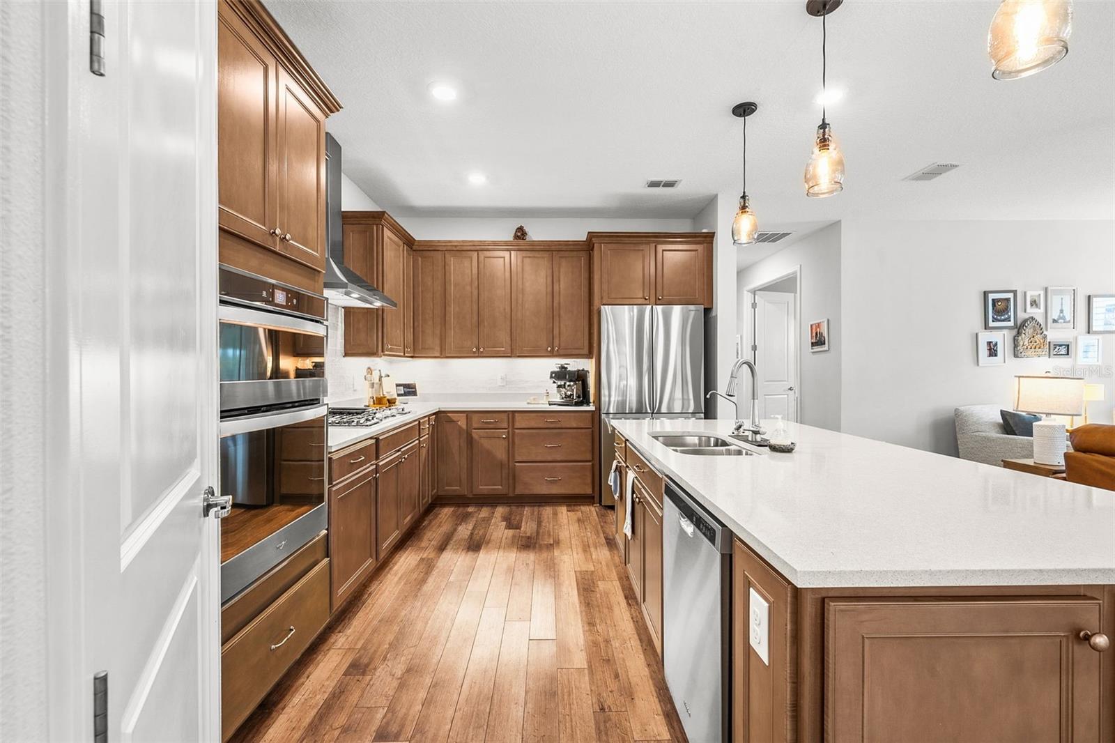 Listing photo id 26 for 19469 Sea Glass Circle