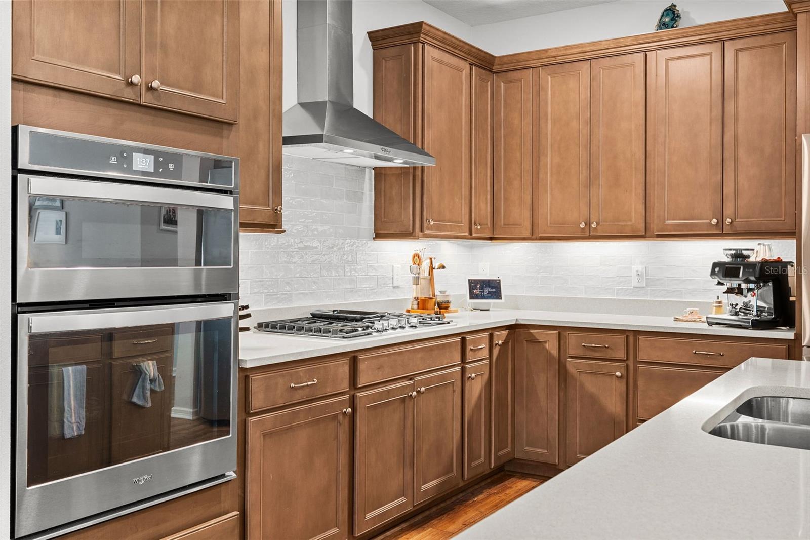 Listing photo id 28 for 19469 Sea Glass Circle