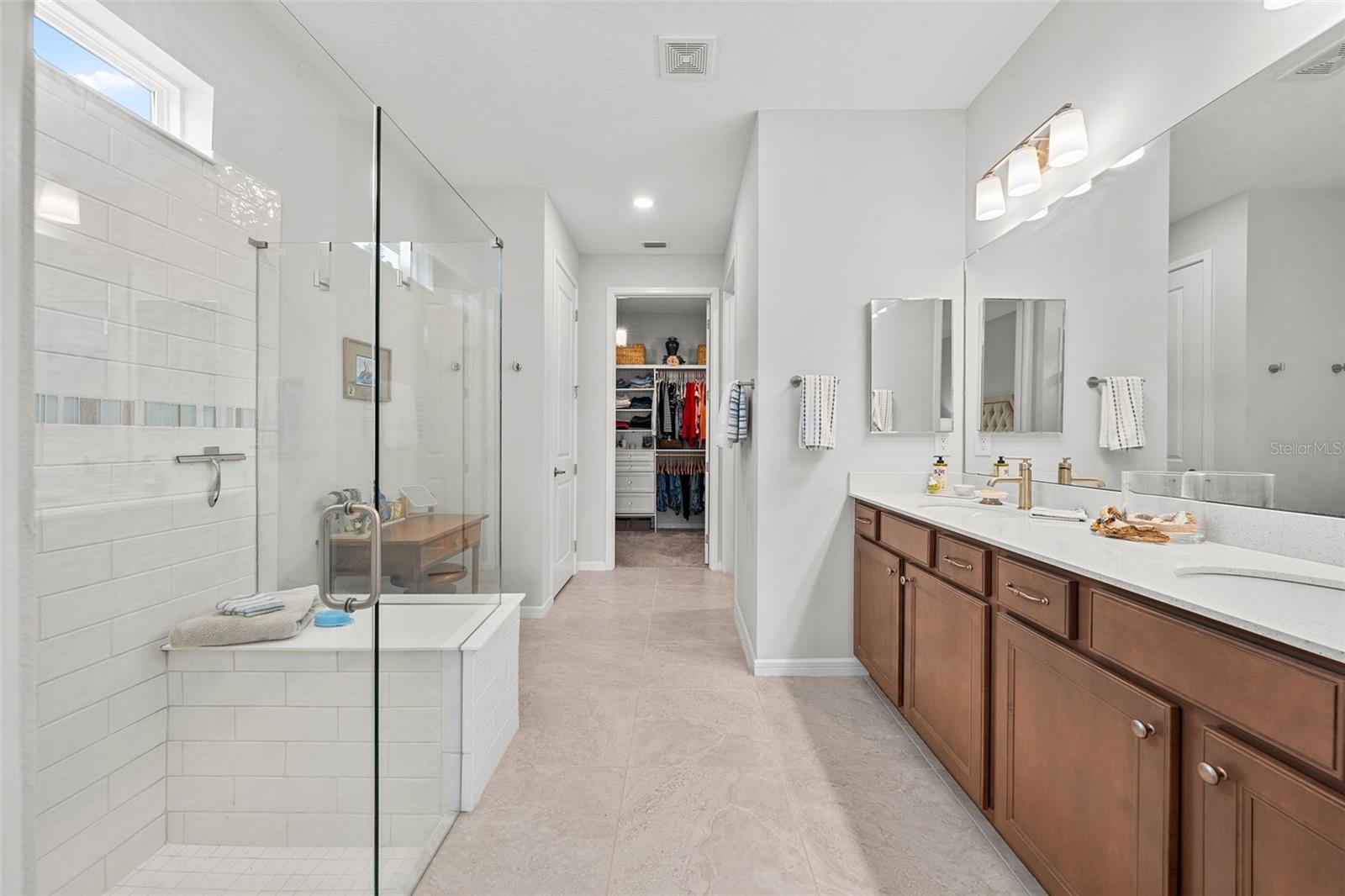 Listing photo id 35 for 19469 Sea Glass Circle