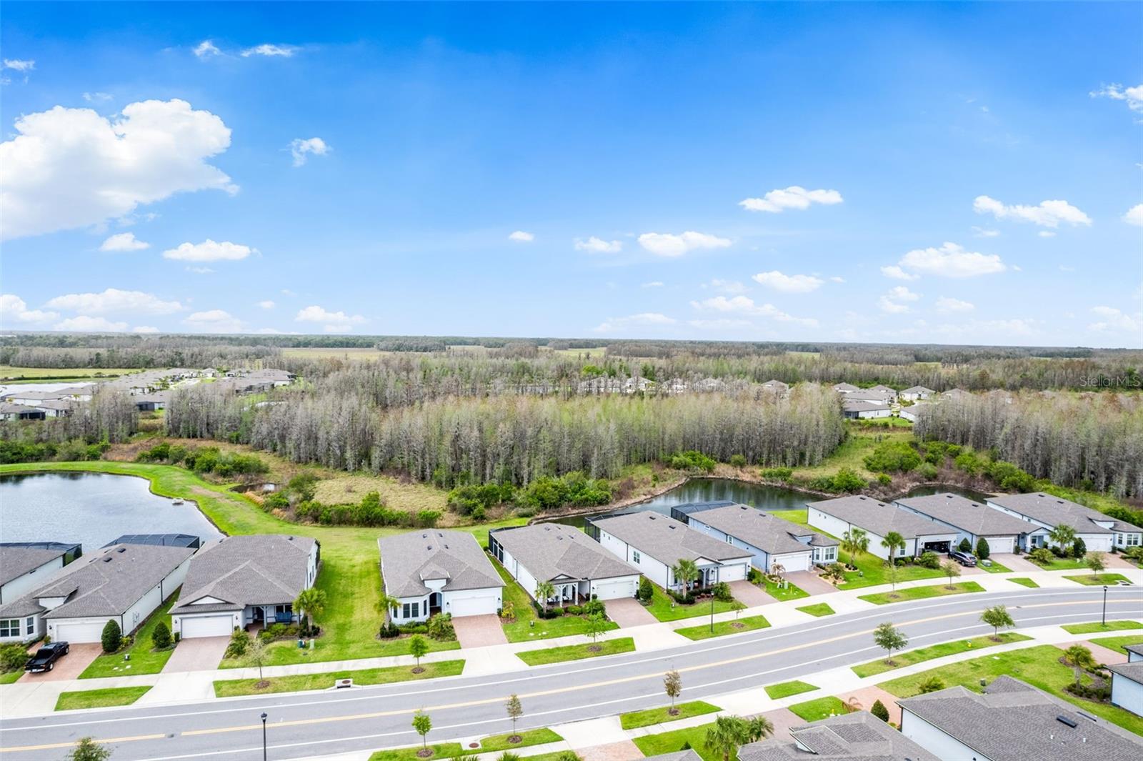 Listing photo id 3 for 19469 Sea Glass Circle