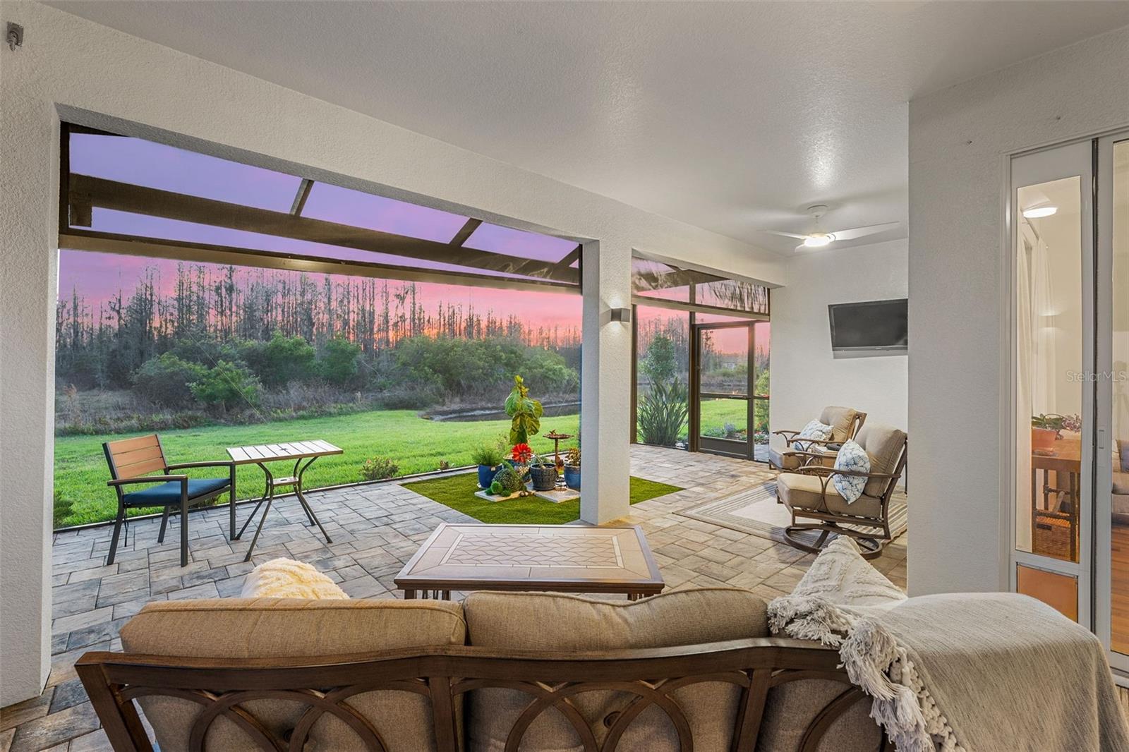 Listing photo id 48 for 19469 Sea Glass Circle