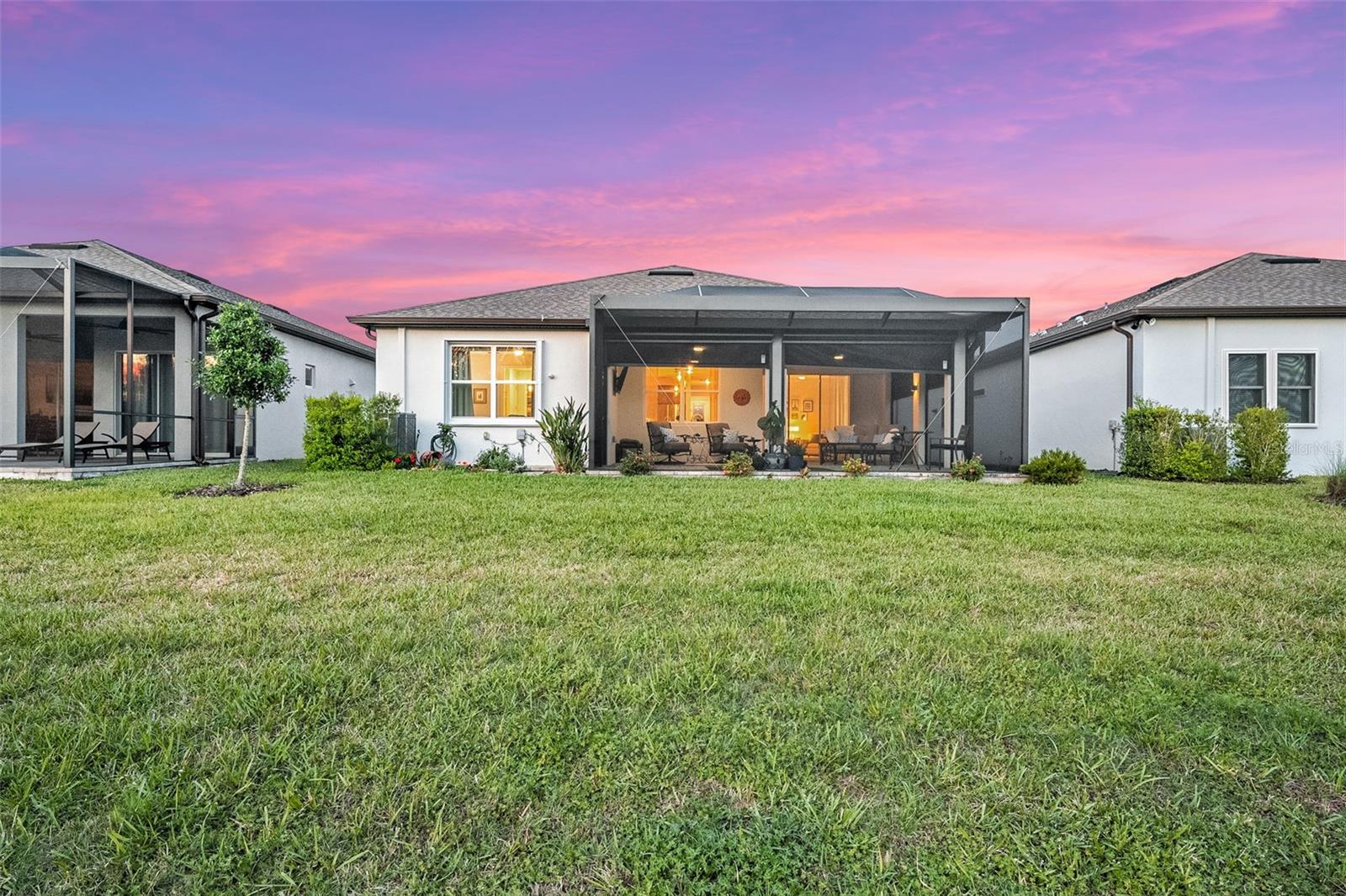 Listing photo id 50 for 19469 Sea Glass Circle