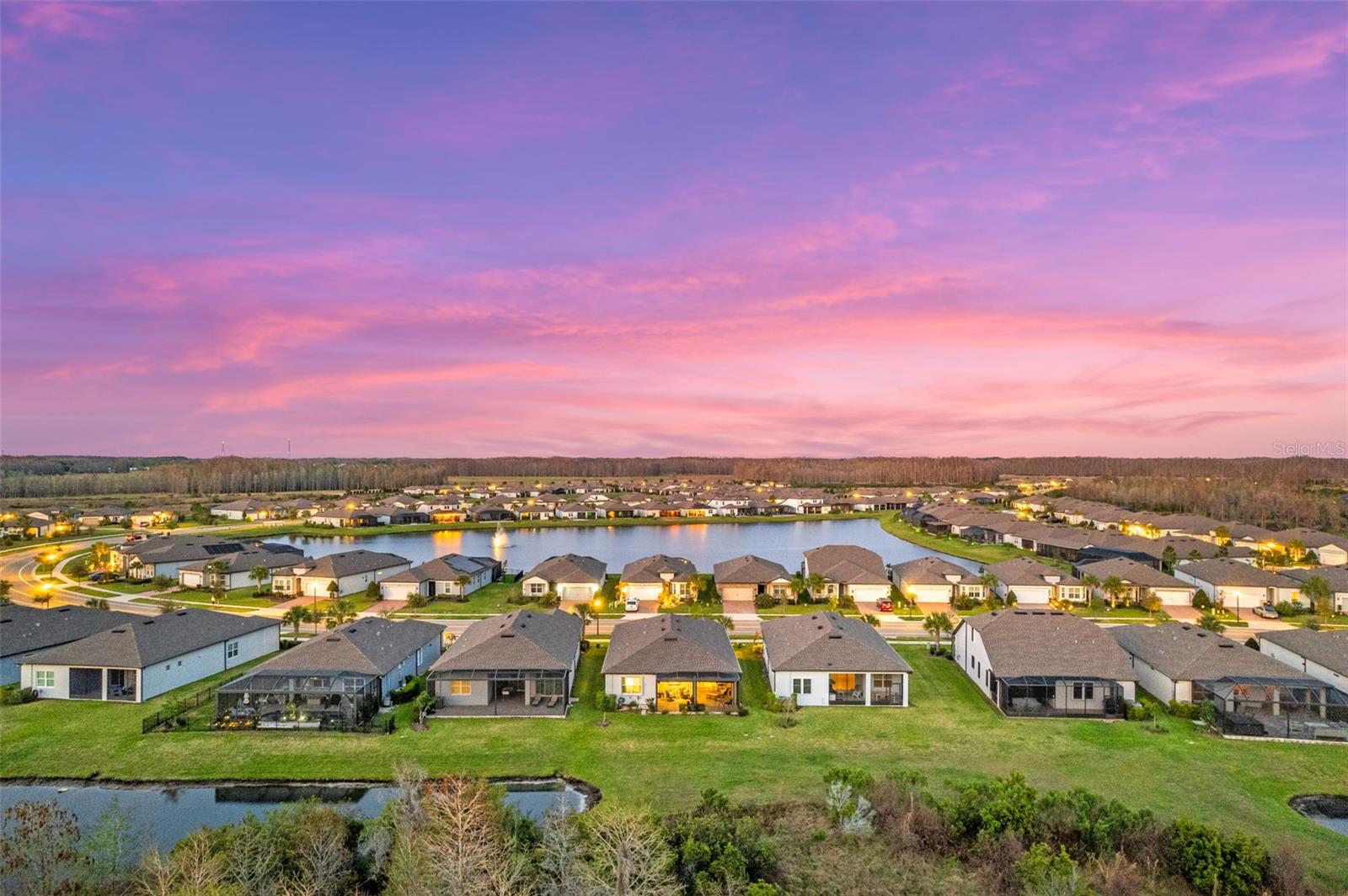 Listing photo id 51 for 19469 Sea Glass Circle