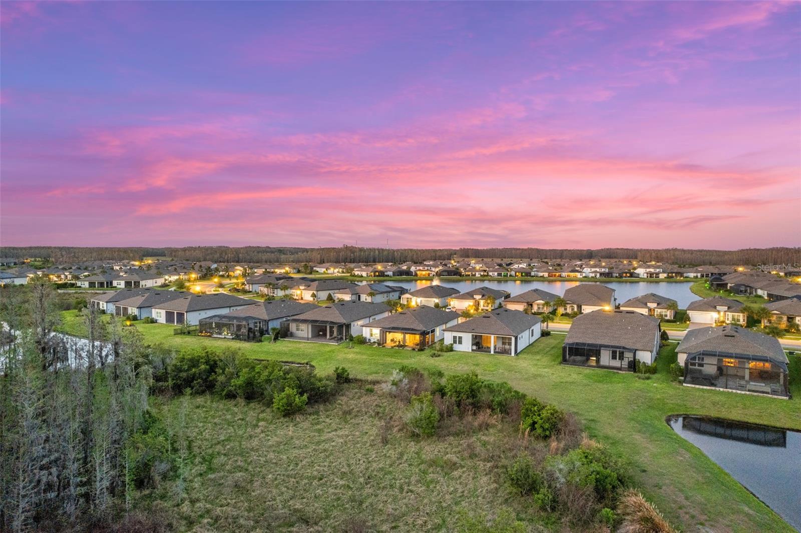 Listing photo id 52 for 19469 Sea Glass Circle