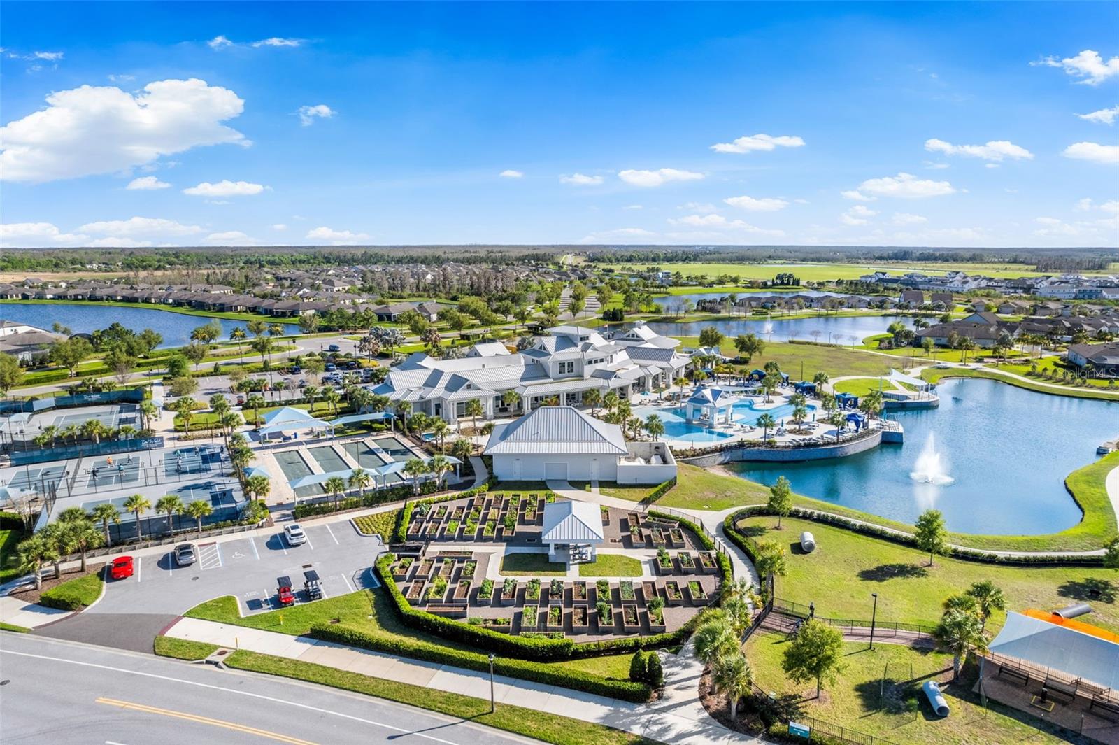 Listing photo id 57 for 19469 Sea Glass Circle