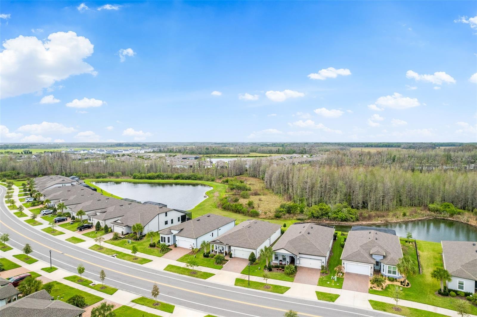 Listing photo id 4 for 19469 Sea Glass Circle