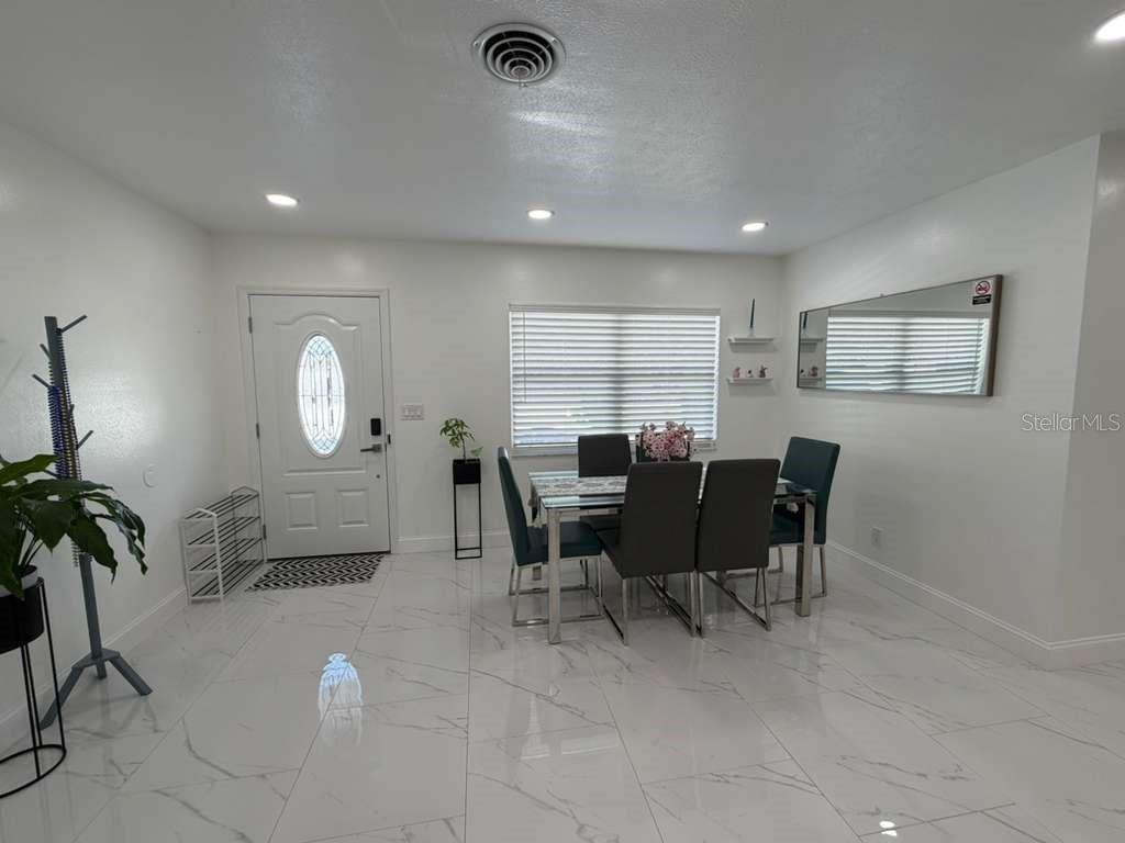 Image 6 of 42 For 13216 Forest Hills Drive