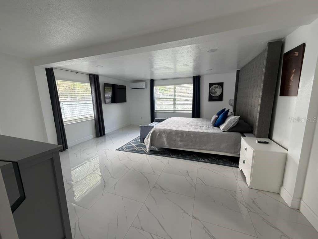 Image 8 of 42 For 13216 Forest Hills Drive