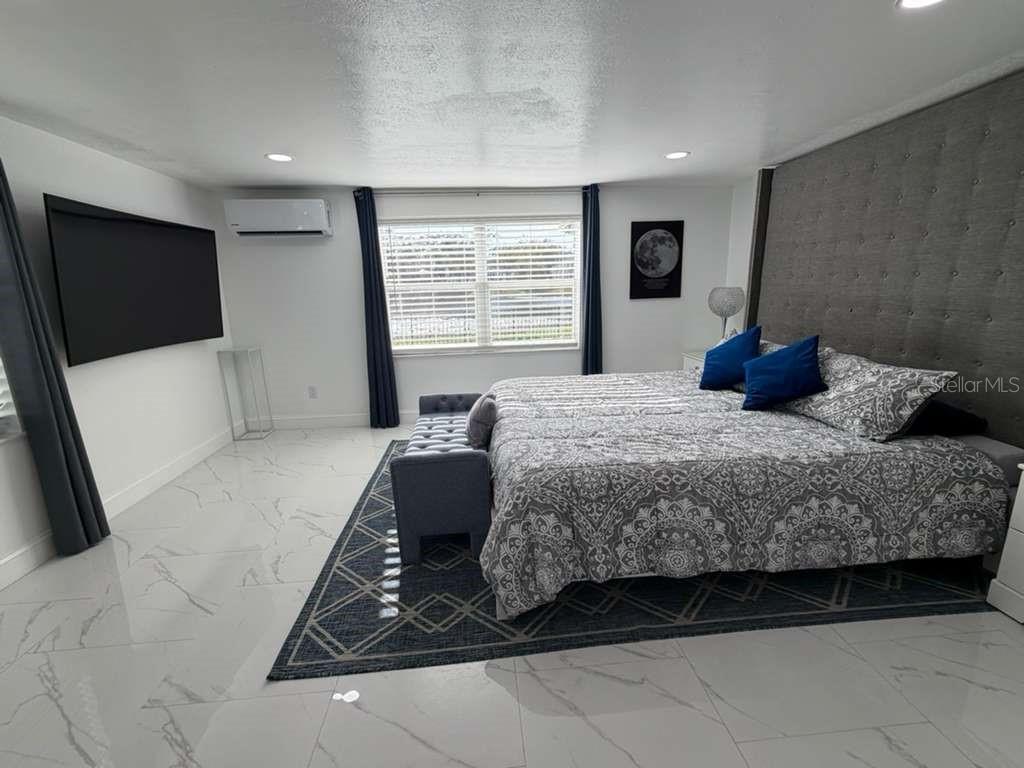 Image 9 of 42 For 13216 Forest Hills Drive