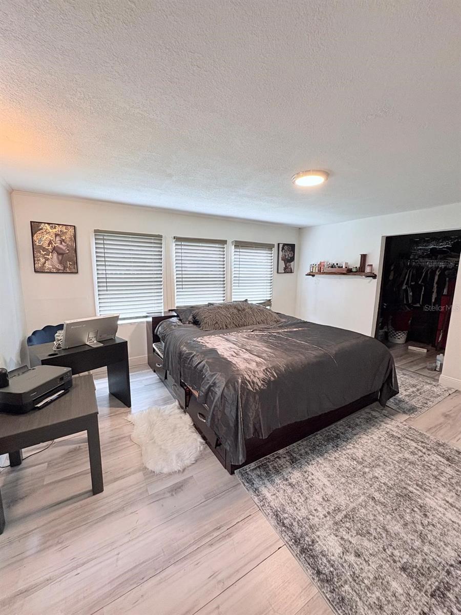 Image 20 of 39 For 10004 Memorial Highway