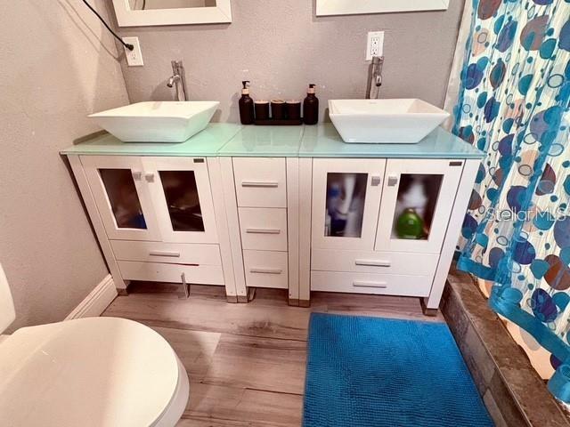 Image 22 of 39 For 10004 Memorial Highway