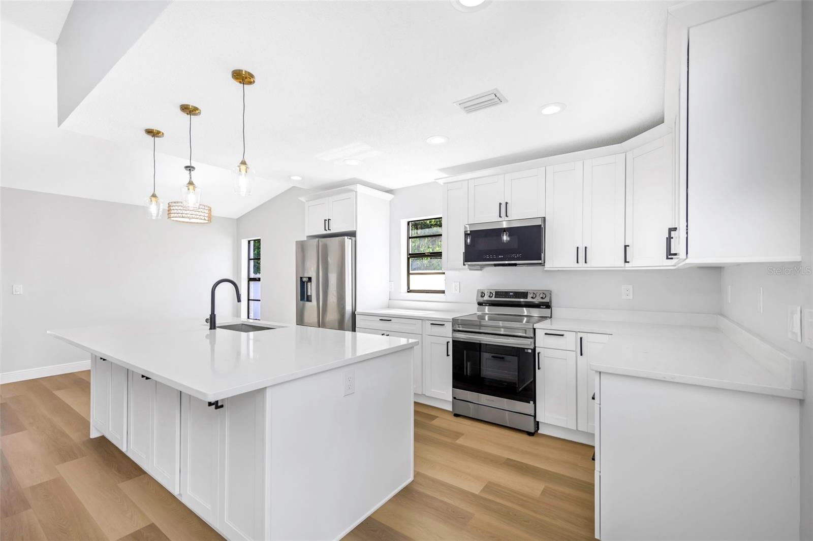 Image 17 of 54 For 8315 Temple Place