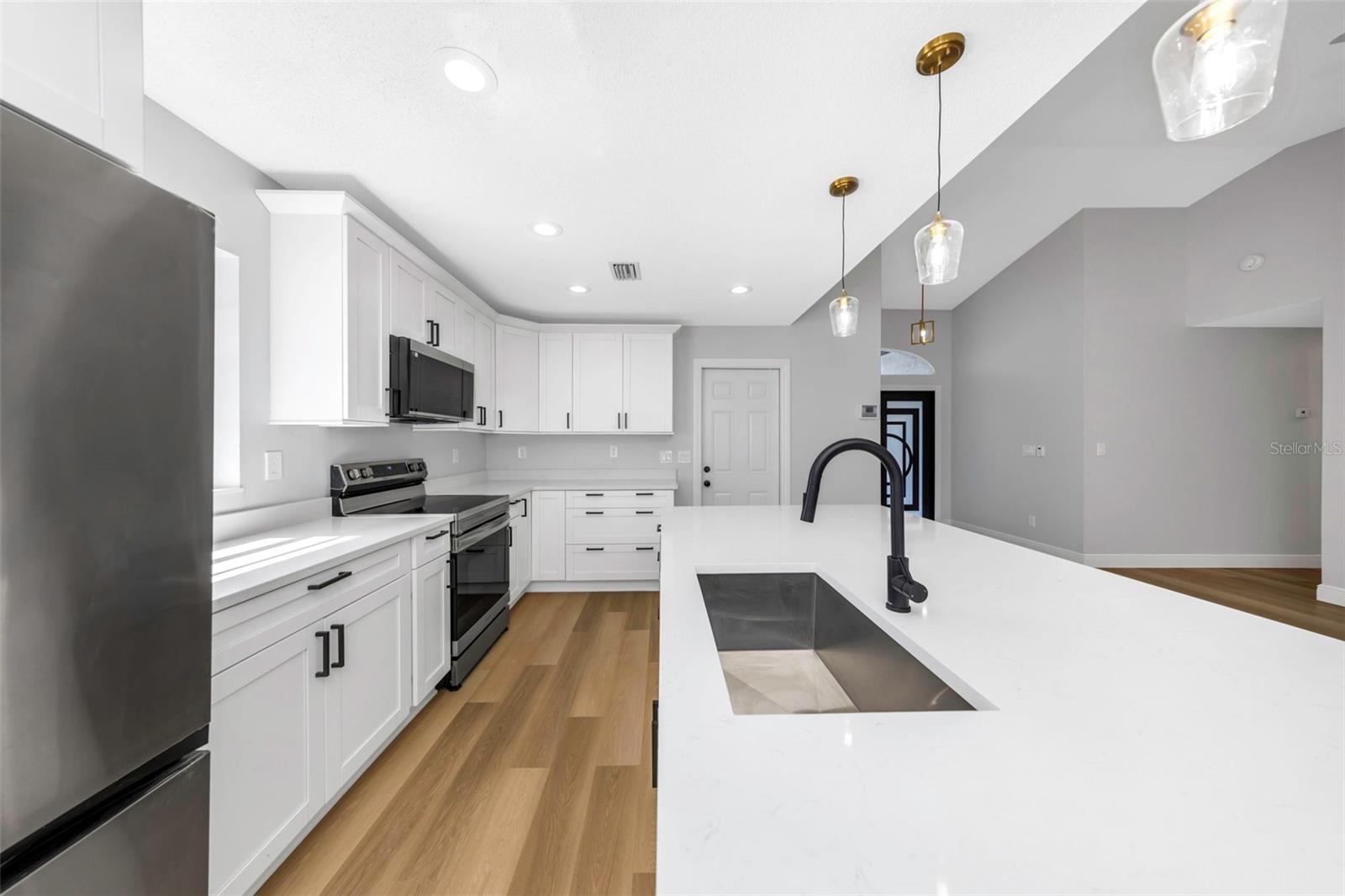 Image 20 of 54 For 8315 Temple Place