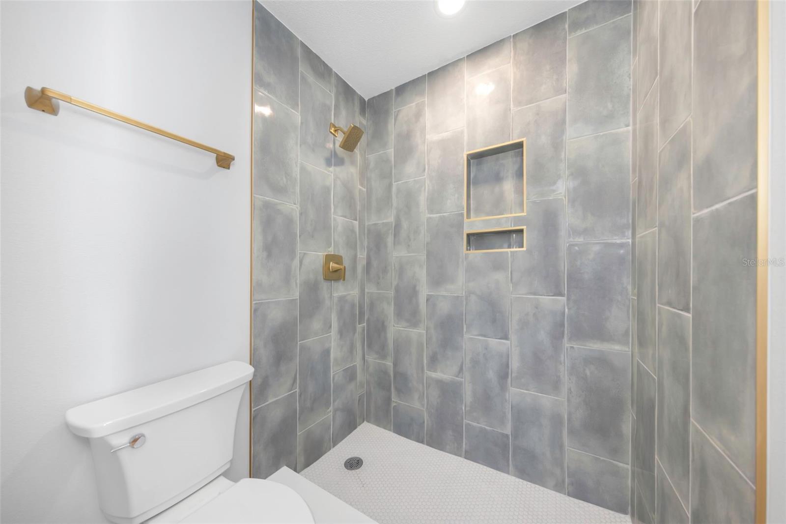 Image 42 of 54 For 8315 Temple Place