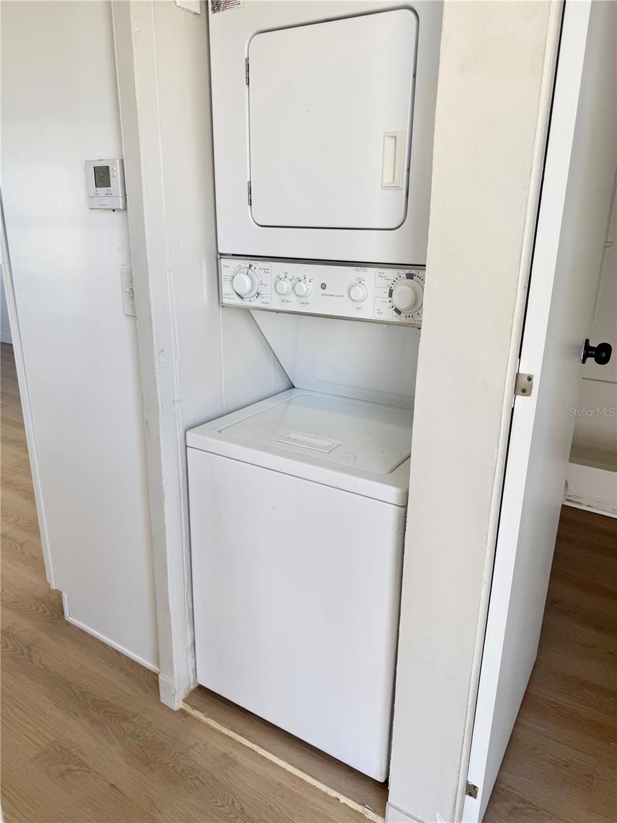 Listing photo id 15 for 7028 Mount Jupiter Drive Ne 601