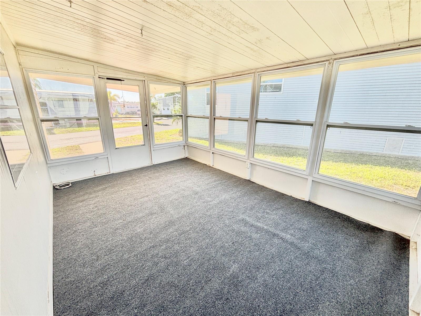 Listing photo id 16 for 7028 Mount Jupiter Drive Ne 601