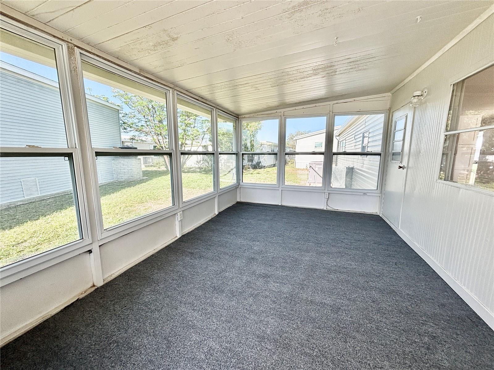 Listing photo id 17 for 7028 Mount Jupiter Drive Ne 601