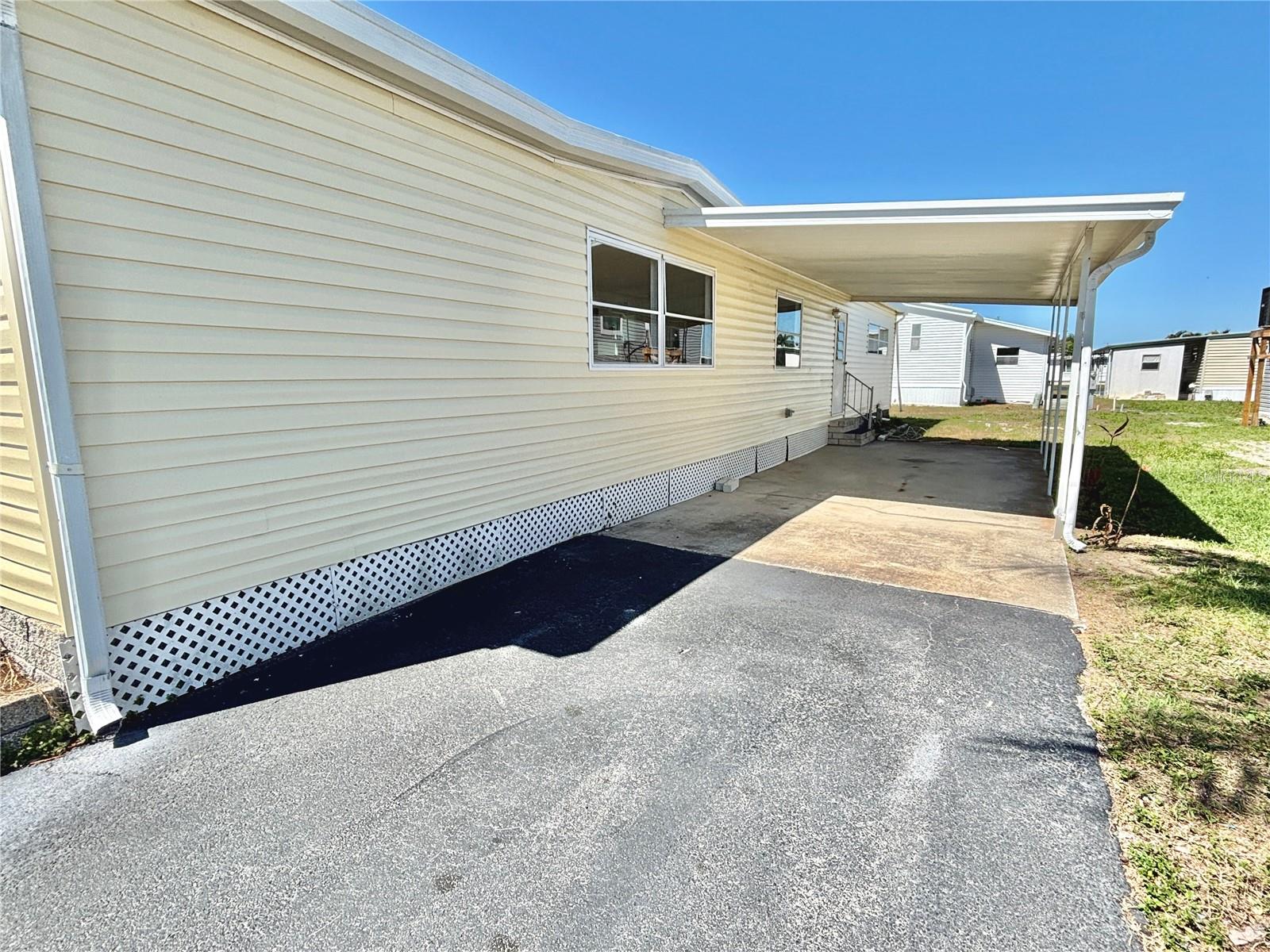 Listing photo id 18 for 7028 Mount Jupiter Drive Ne 601