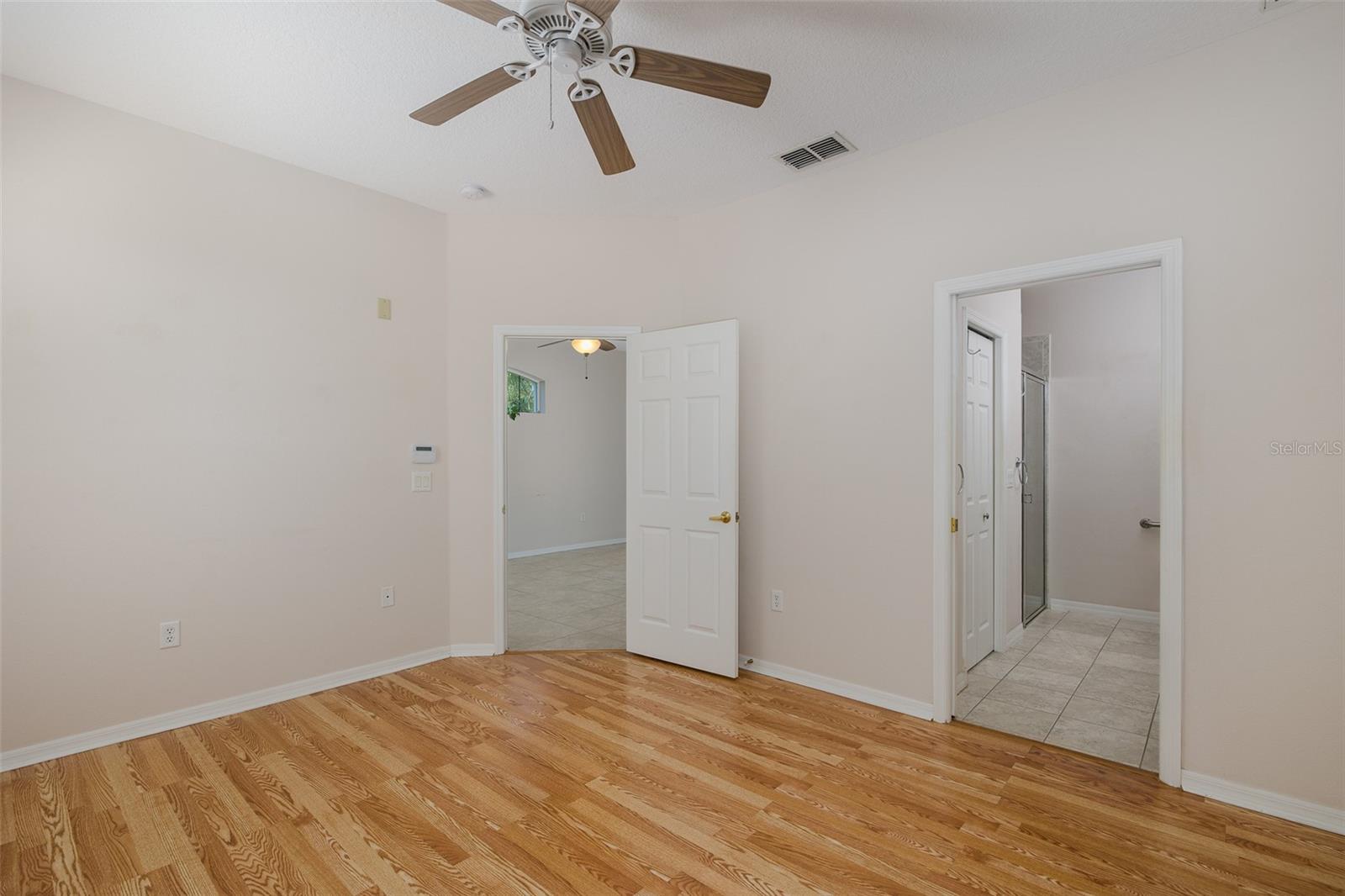 Image 19 of 41 For 11142 Port Douglas Drive