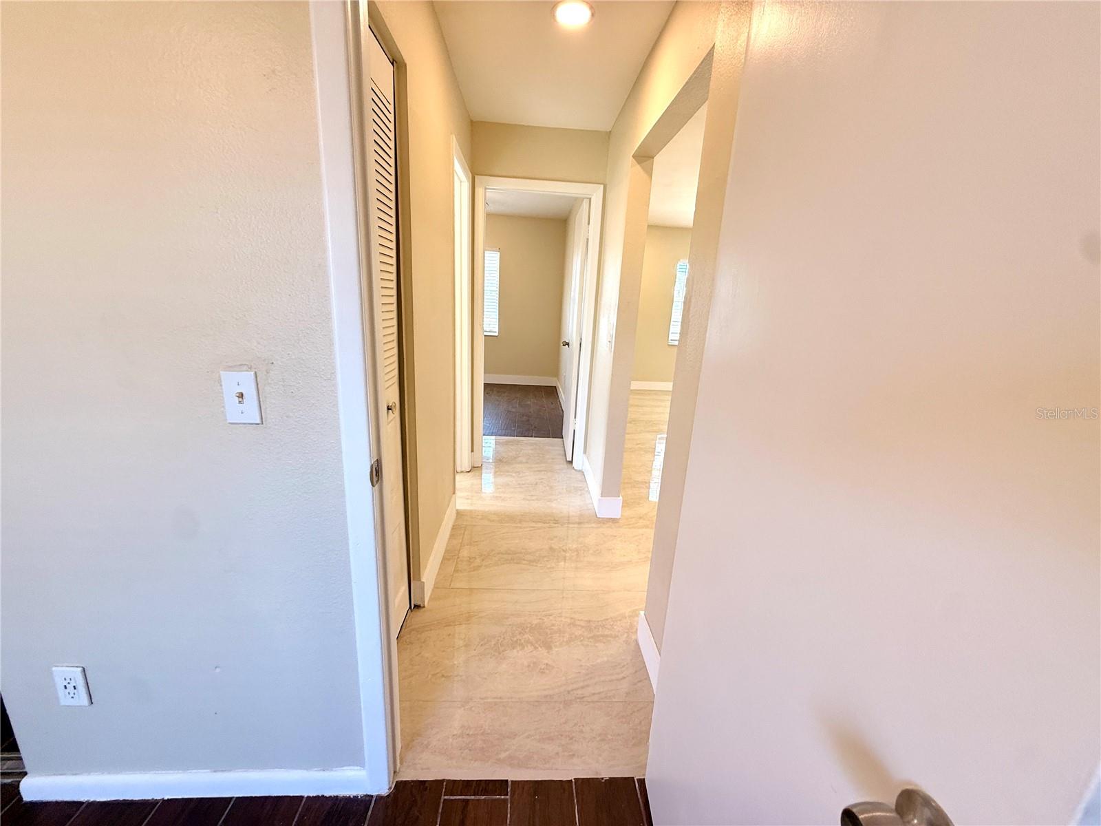 Image 20 of 45 For 9026 Dixiana Villa Cir