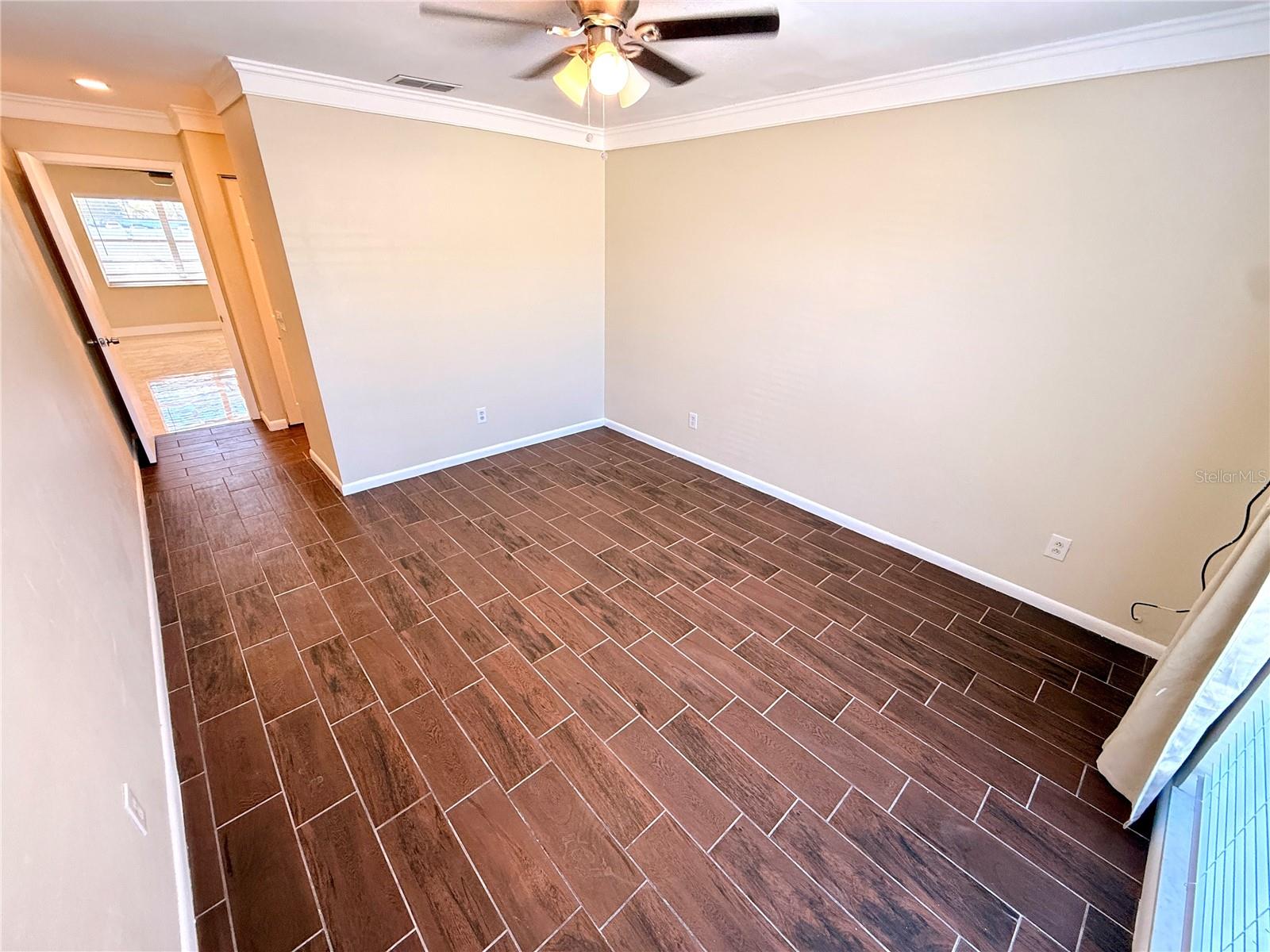 Image 28 of 45 For 9026 Dixiana Villa Cir