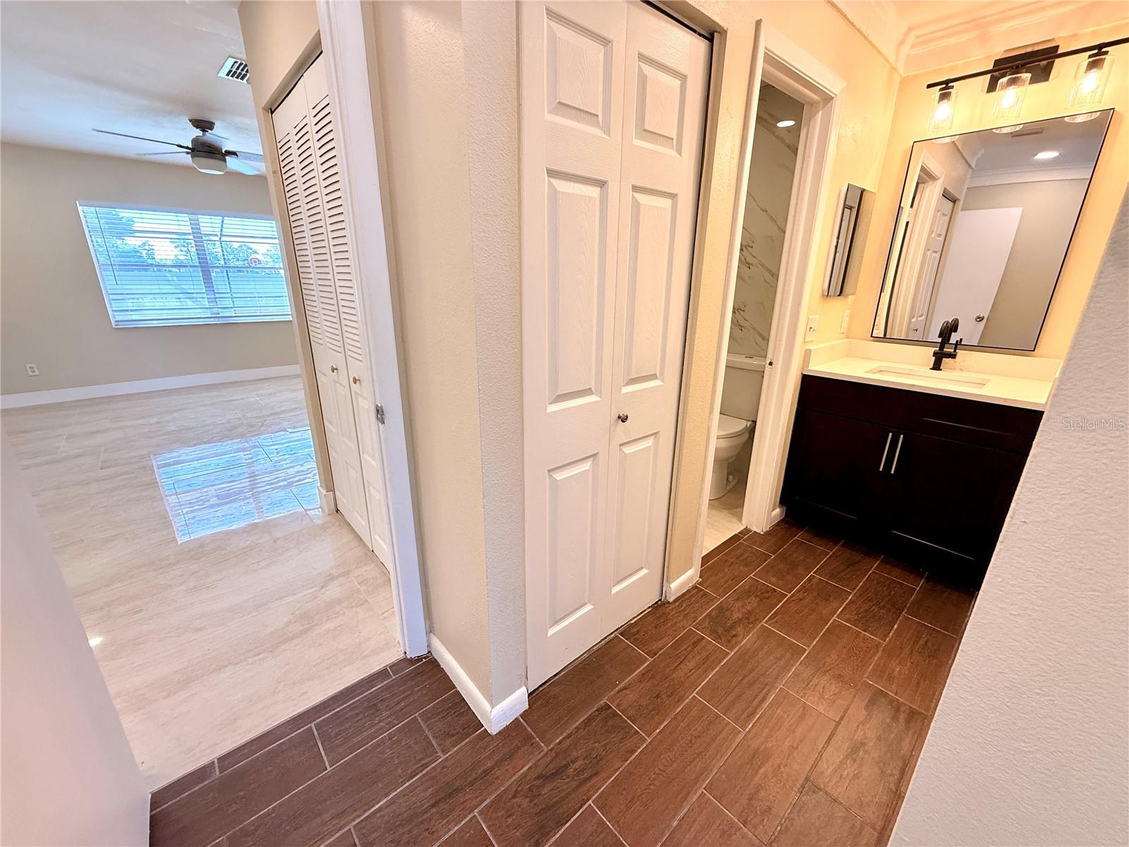 Image 30 of 45 For 9026 Dixiana Villa Cir