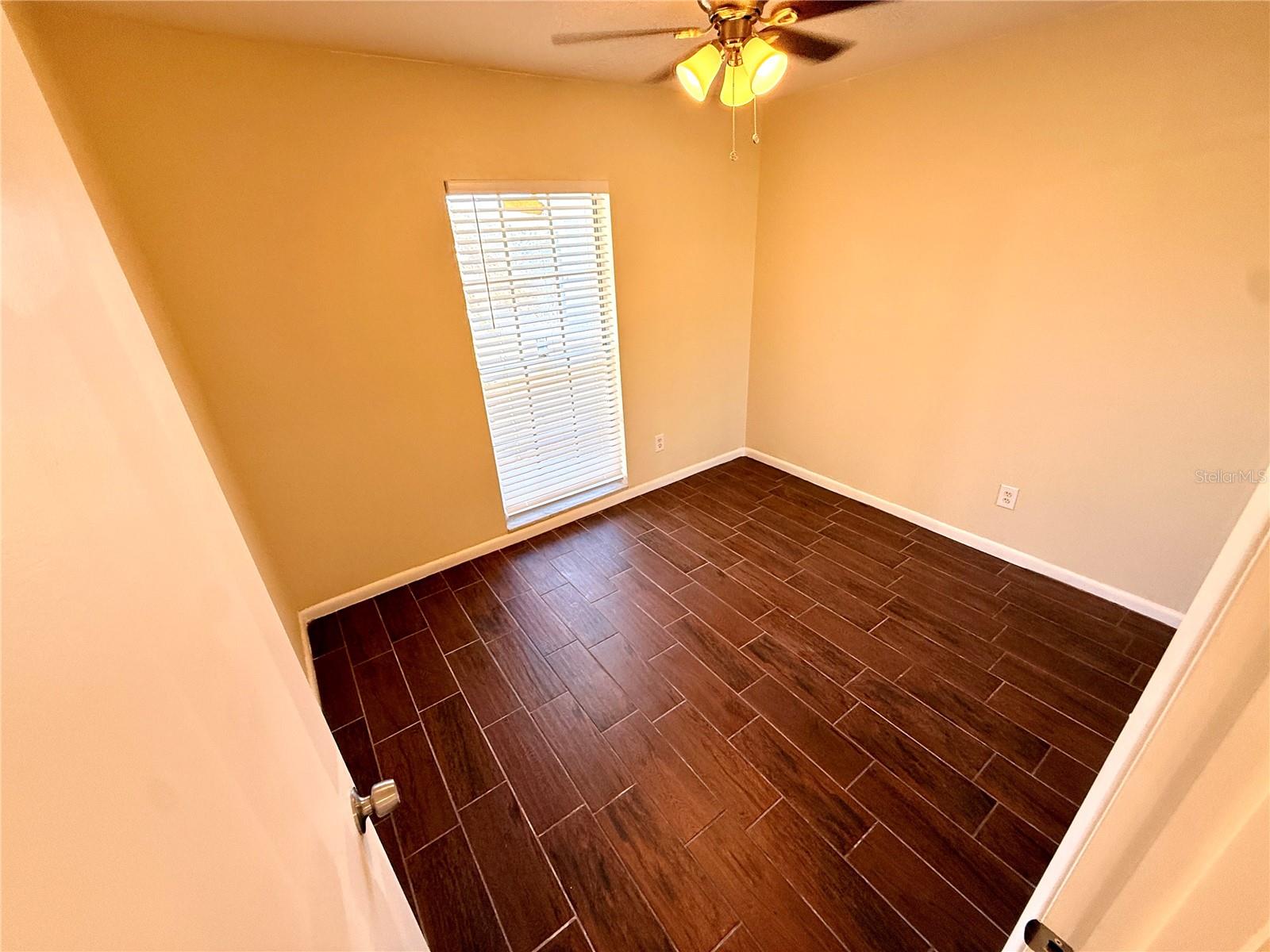 Image 31 of 45 For 9026 Dixiana Villa Cir