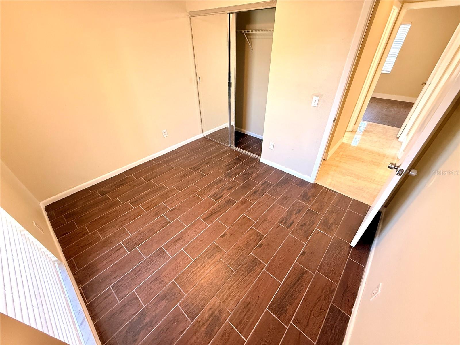 Image 33 of 45 For 9026 Dixiana Villa Cir