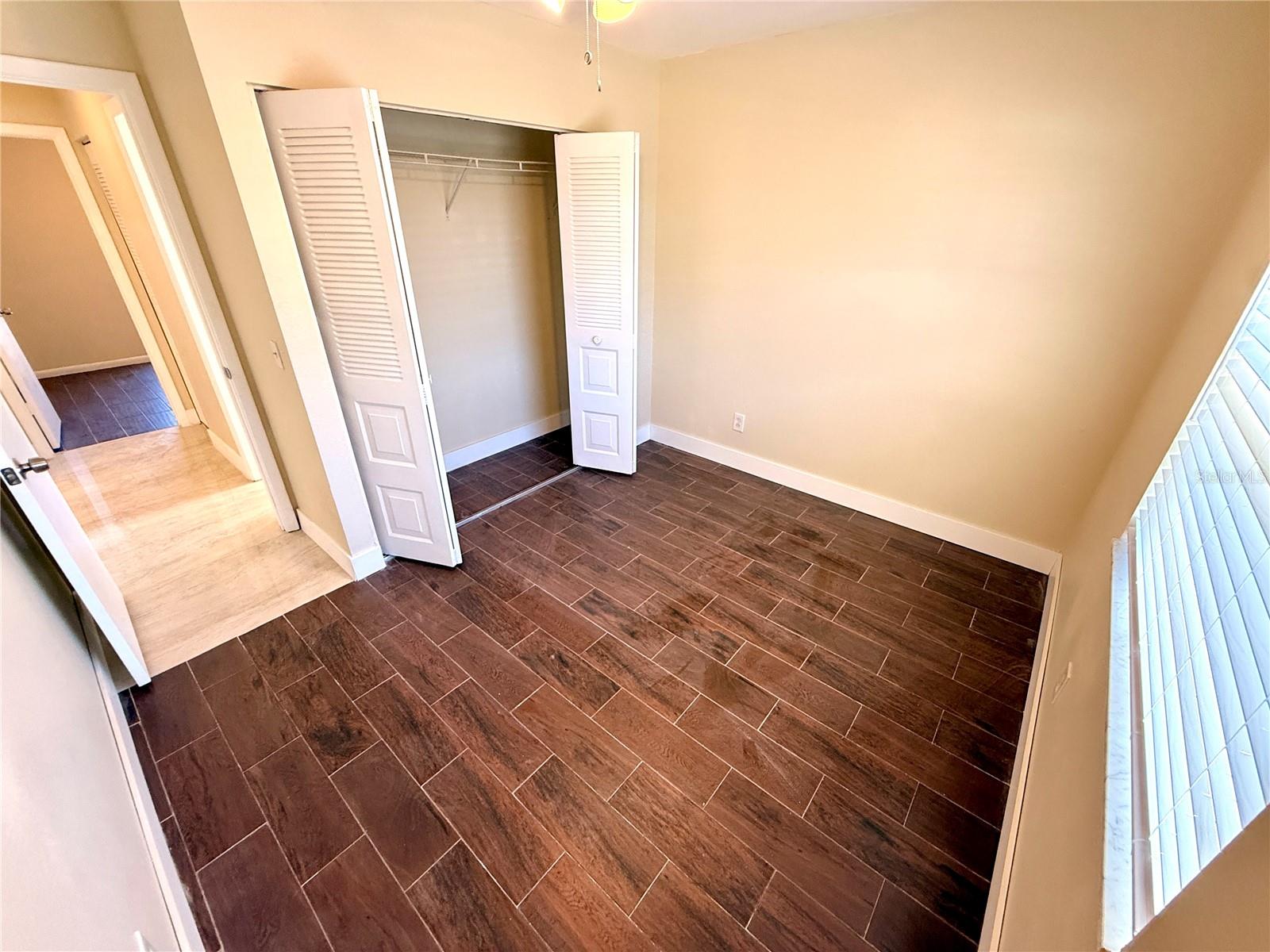 Image 36 of 45 For 9026 Dixiana Villa Cir