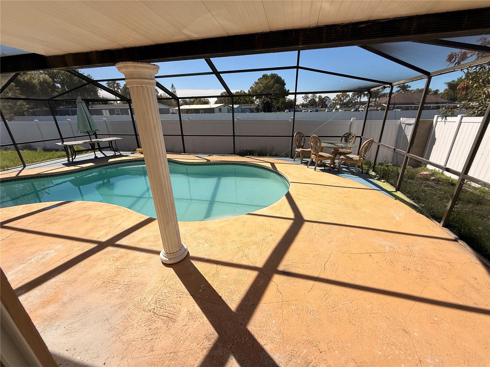 Image 40 of 45 For 9026 Dixiana Villa Cir