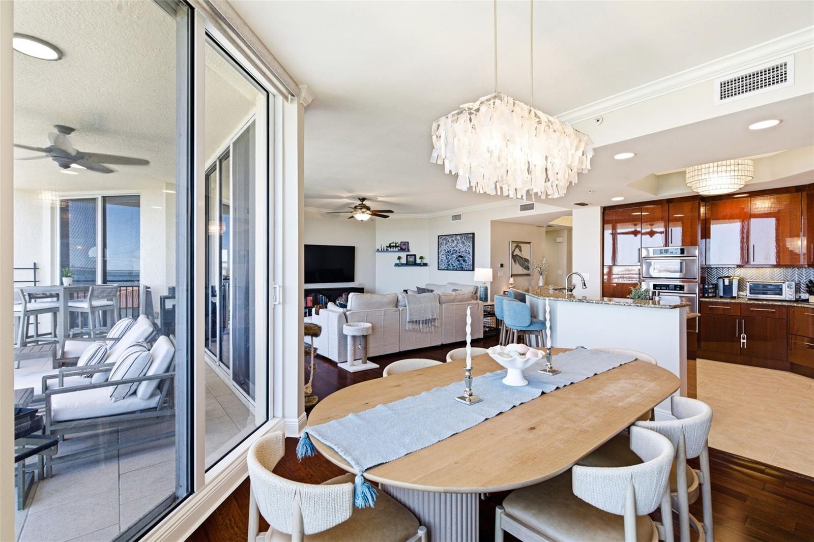 Image 15 of 49 For 5823 Bowen Daniel Drive 702