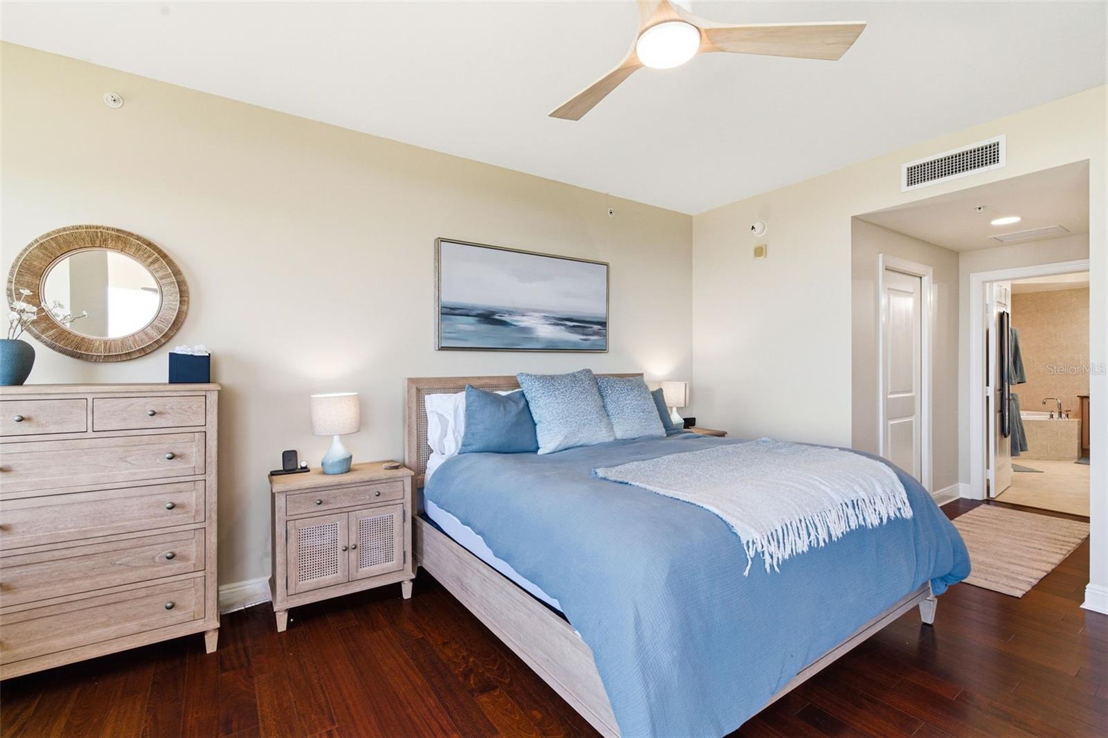 Image 23 of 49 For 5823 Bowen Daniel Drive 702