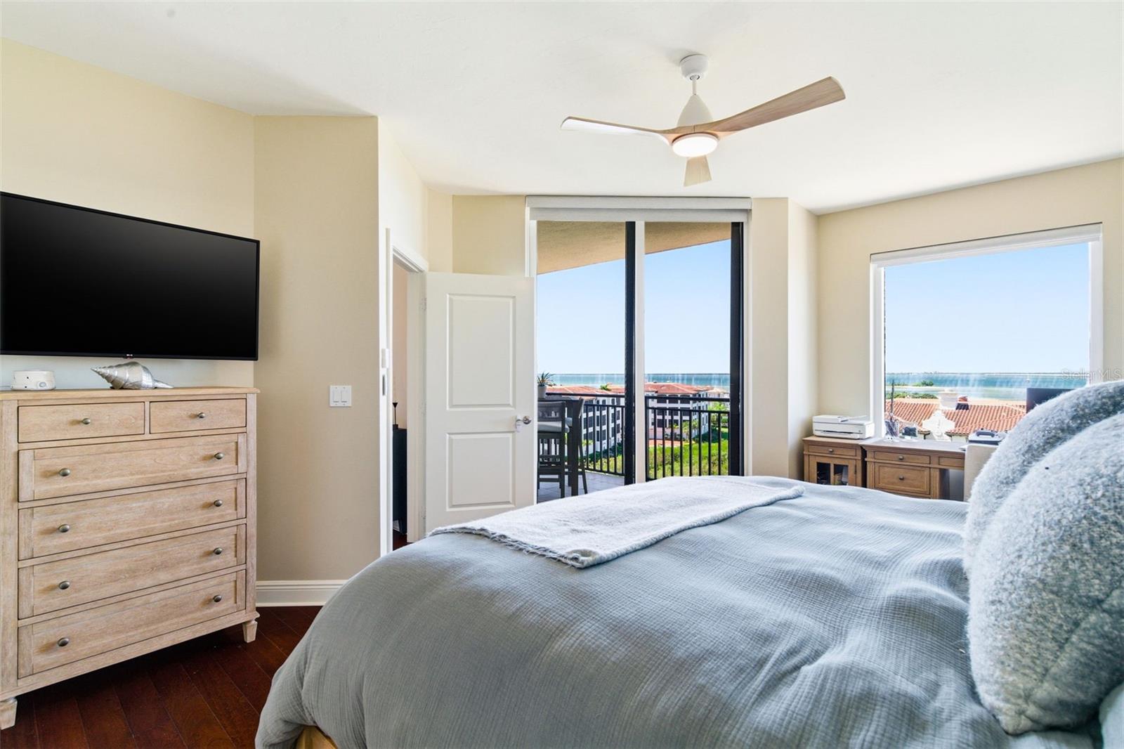 Image 25 of 49 For 5823 Bowen Daniel Drive 702