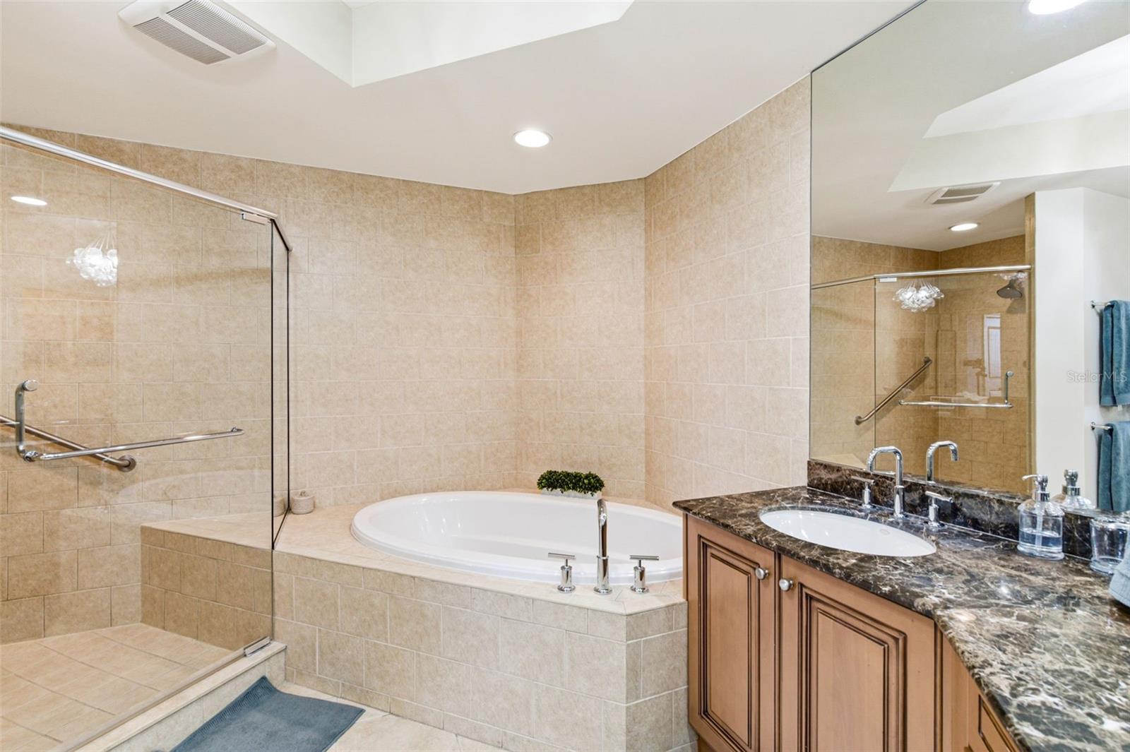 Image 27 of 49 For 5823 Bowen Daniel Drive 702