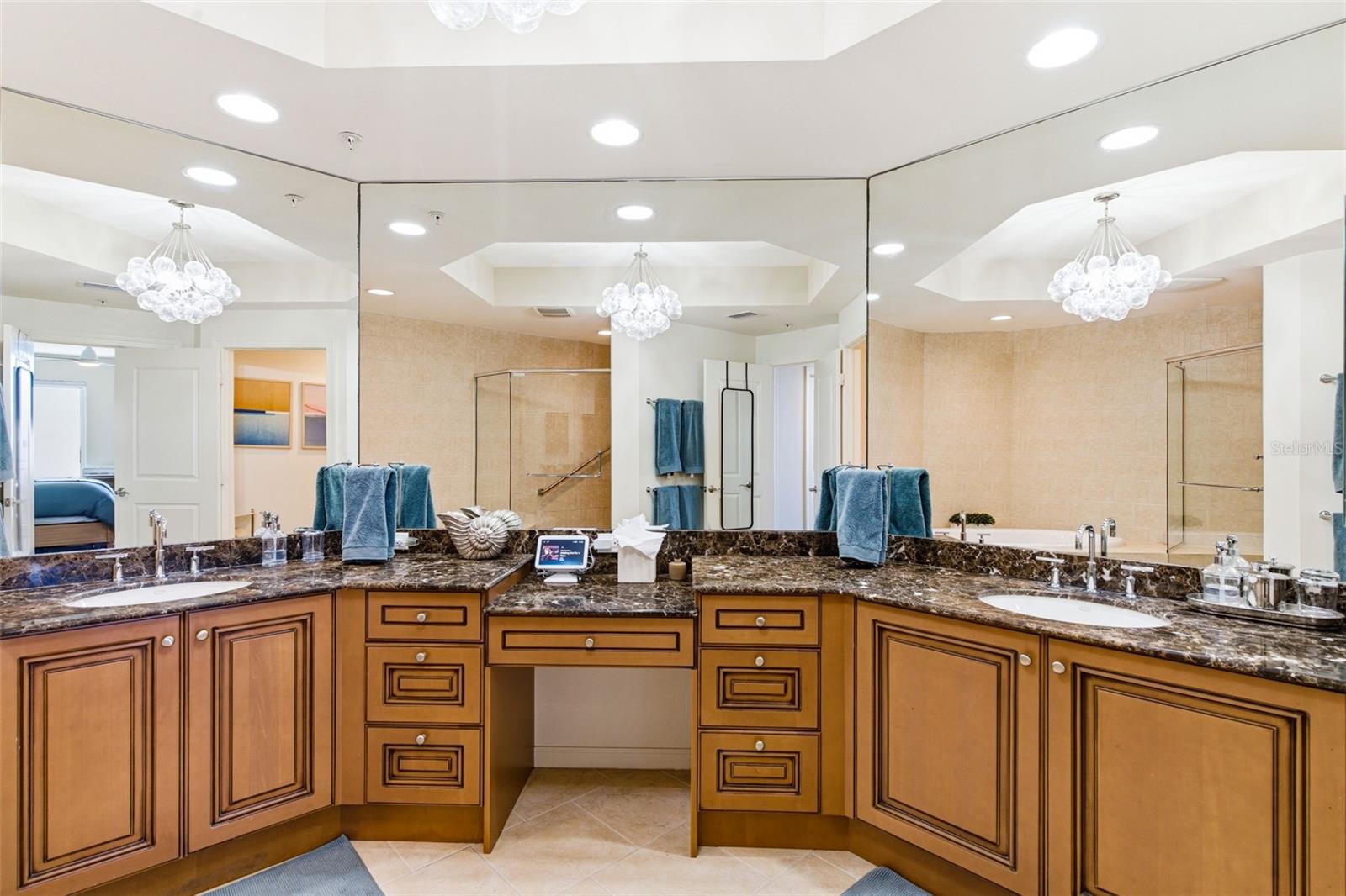 Image 28 of 49 For 5823 Bowen Daniel Drive 702