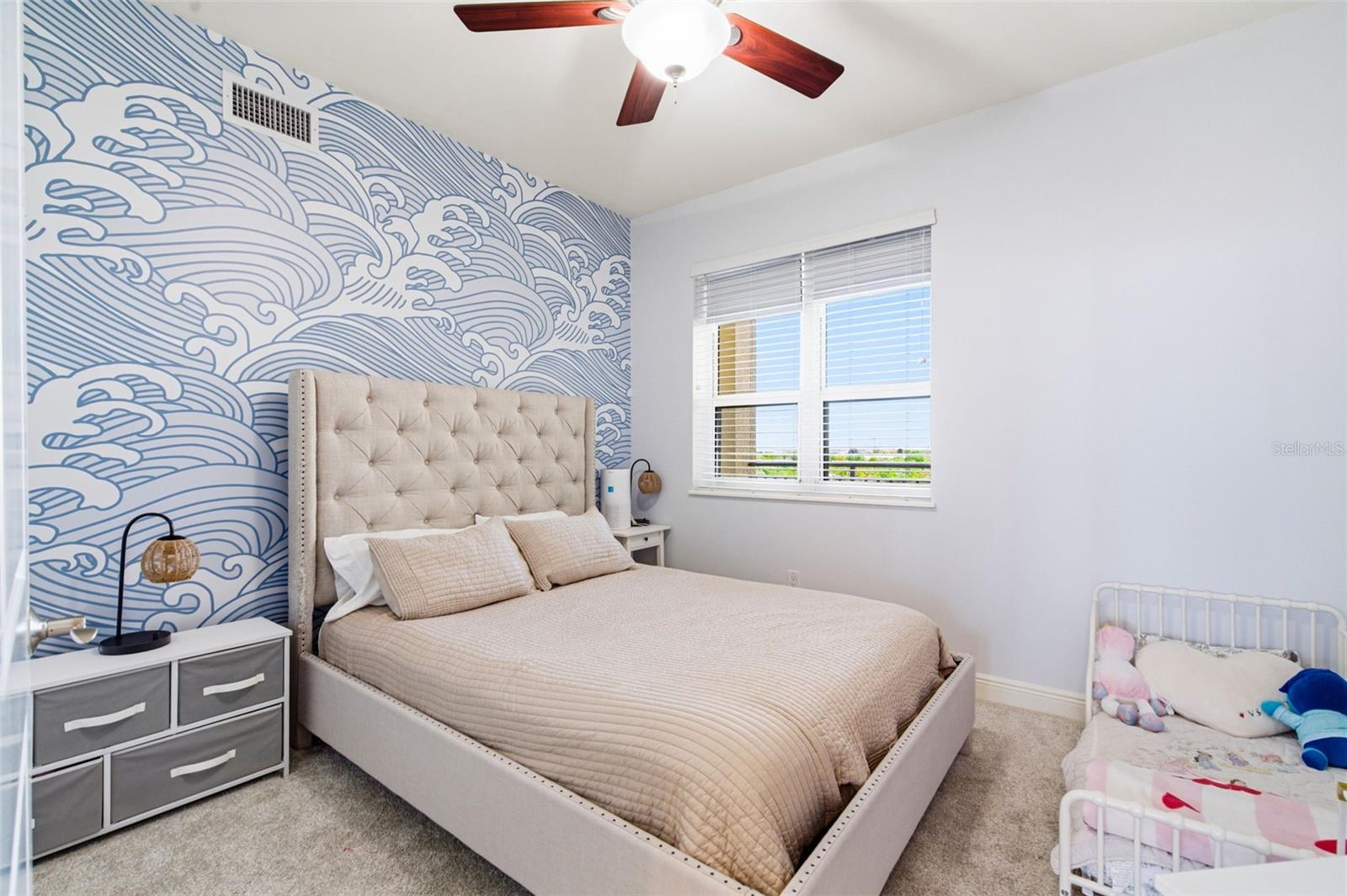 Image 33 of 49 For 5823 Bowen Daniel Drive 702