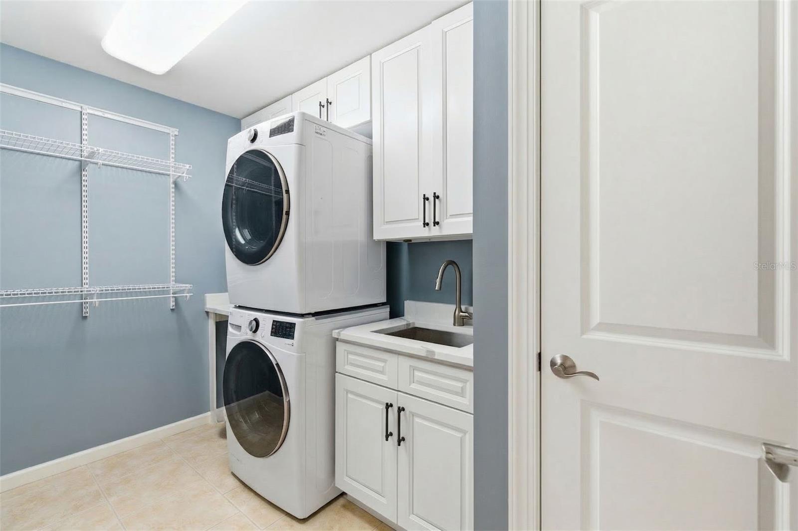 Image 36 of 49 For 5823 Bowen Daniel Drive 702