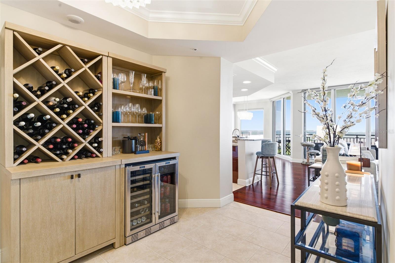 Image 5 of 49 For 5823 Bowen Daniel Drive 702