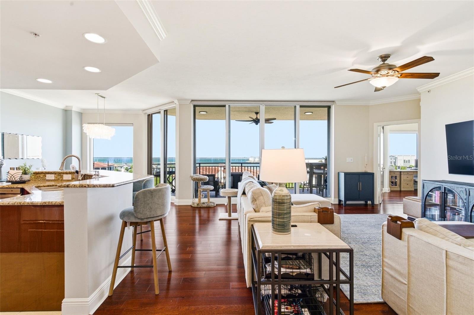 Image 6 of 49 For 5823 Bowen Daniel Drive 702