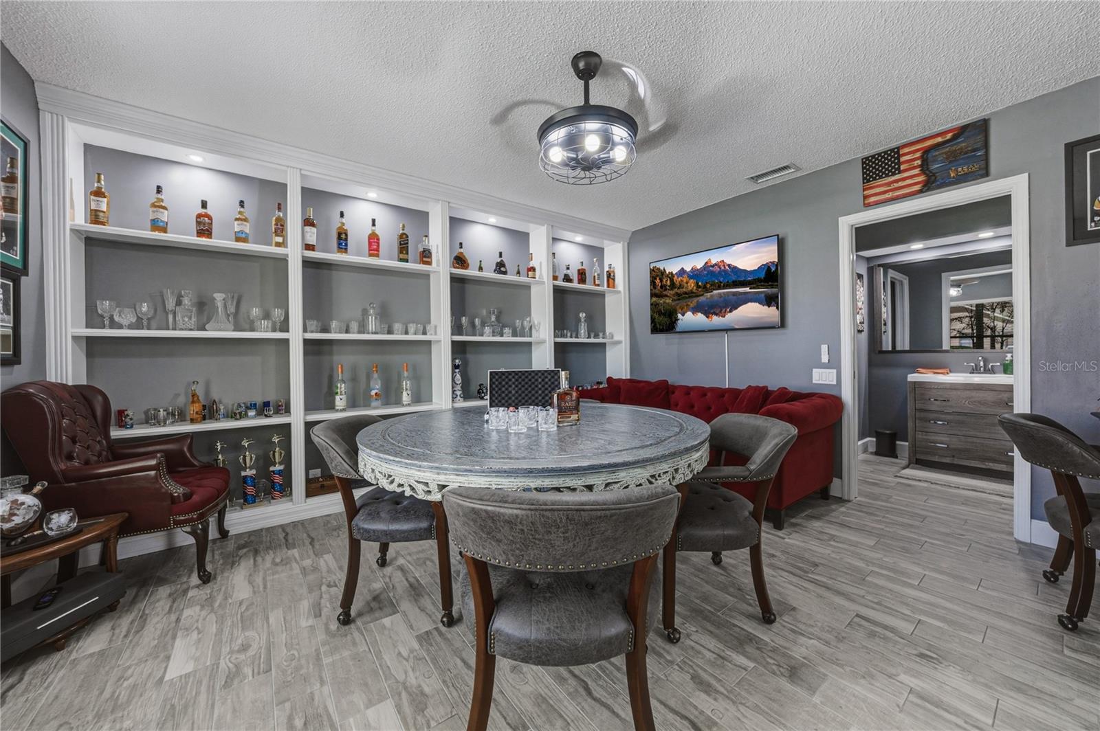 Image 18 of 98 For 17820 Grey Brooke Drive