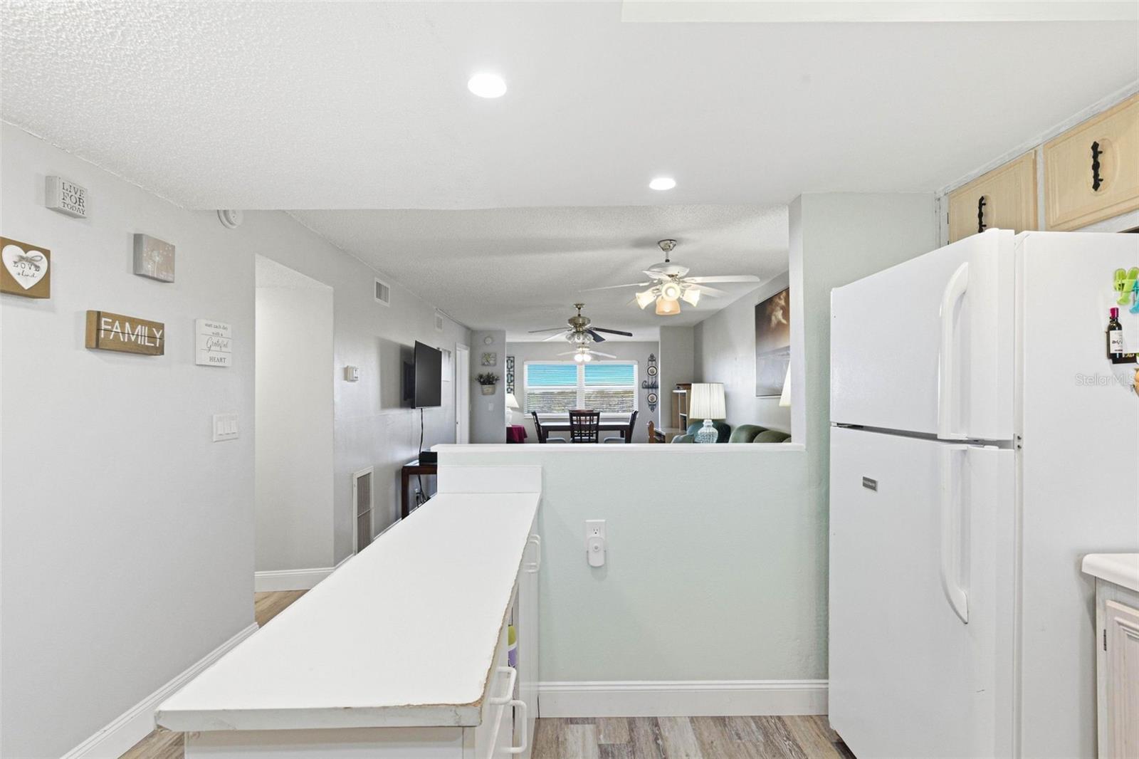 Image 6 of 42 For 801 83rd Avenue N 510