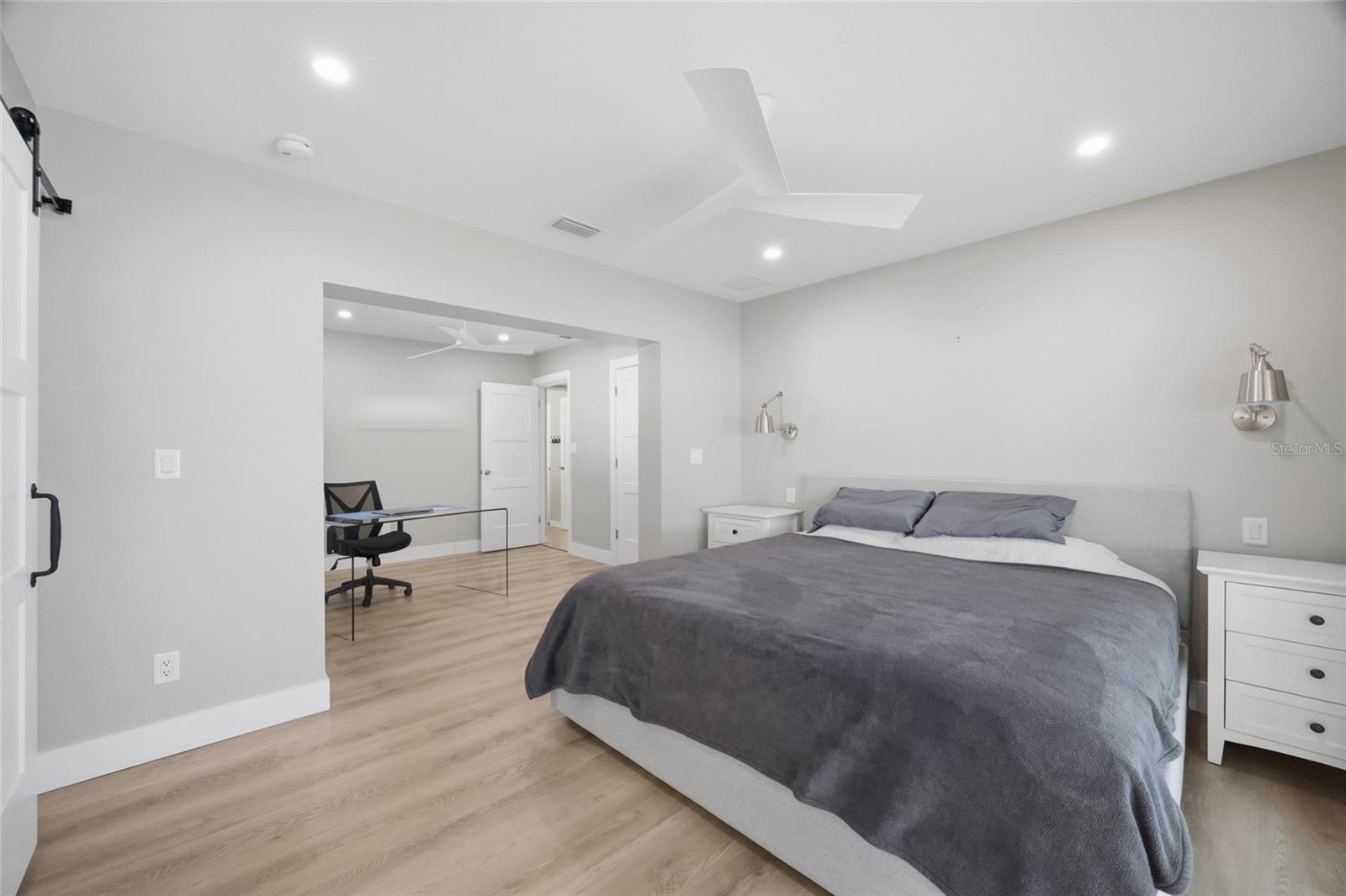 Image 20 of 47 For 5275 32nd Avenue N