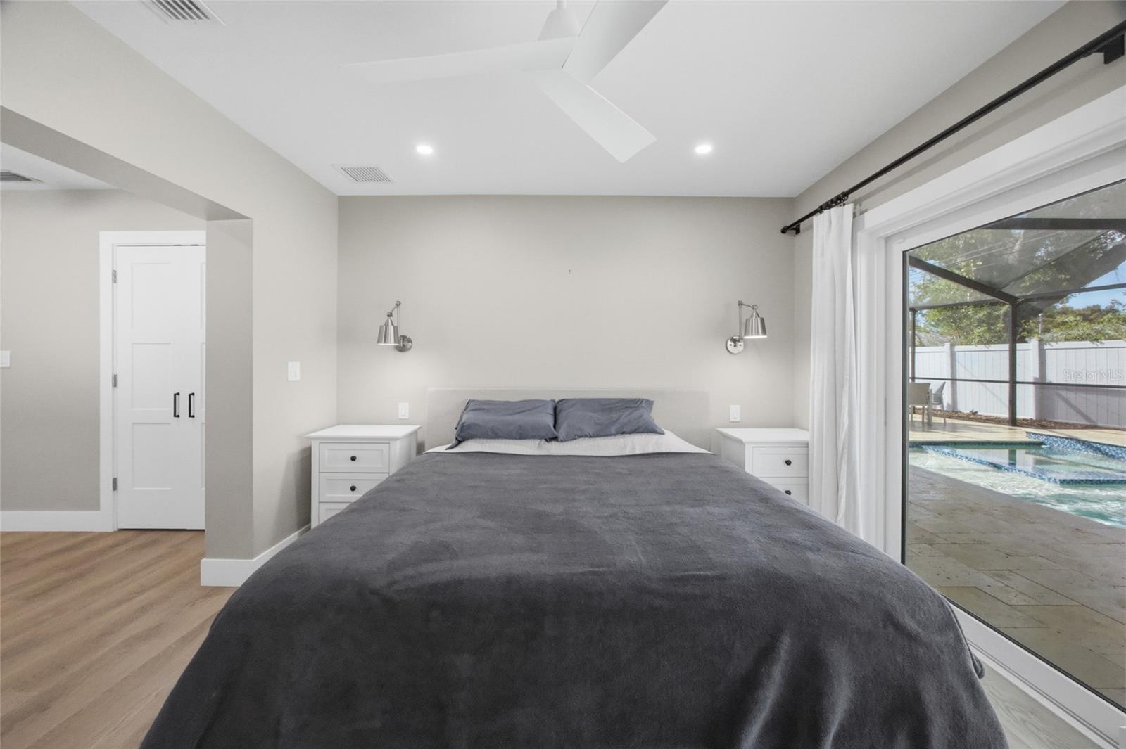 Image 23 of 47 For 5275 32nd Avenue N