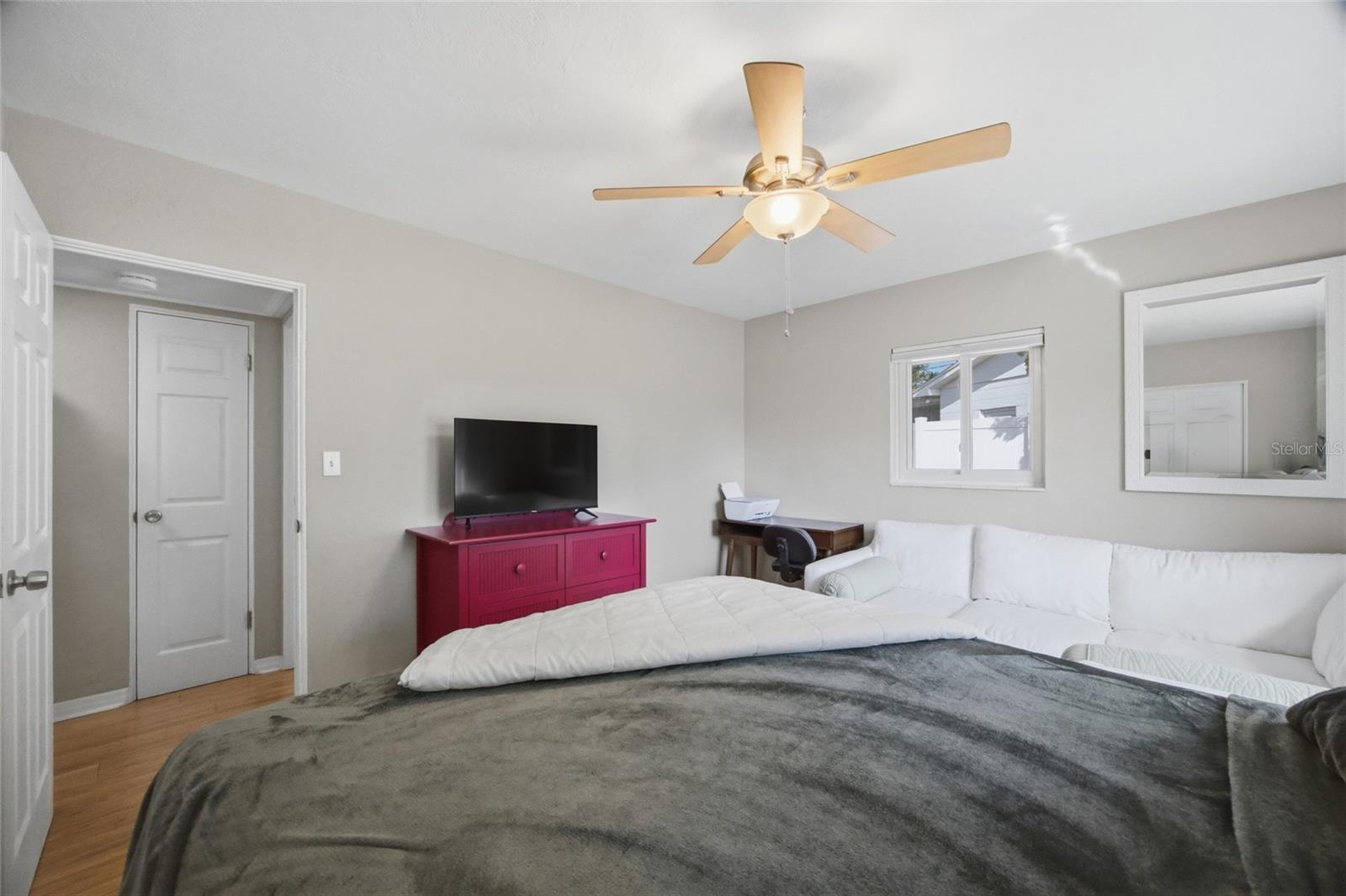 Image 24 of 47 For 5275 32nd Avenue N