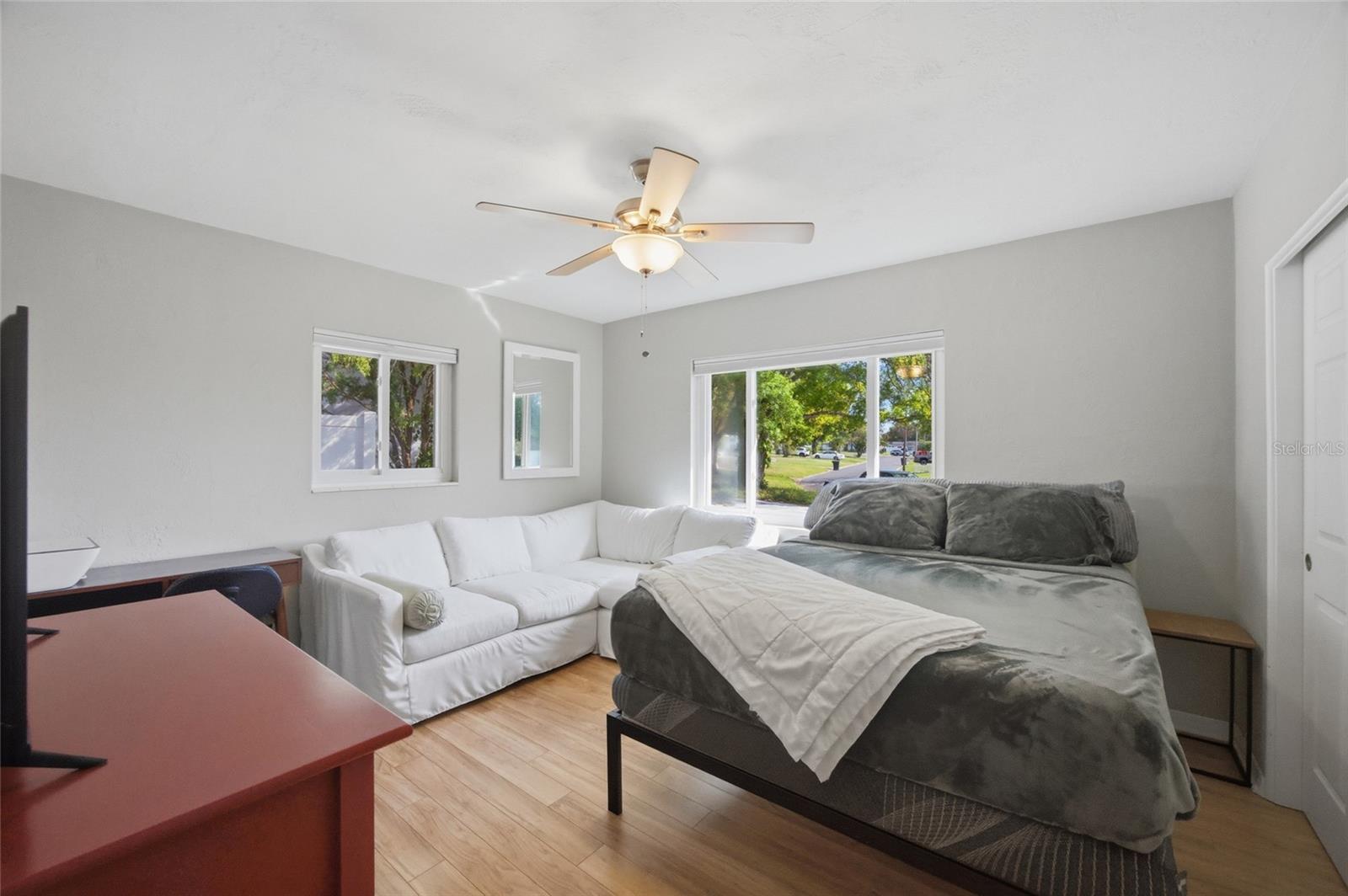 Image 28 of 47 For 5275 32nd Avenue N