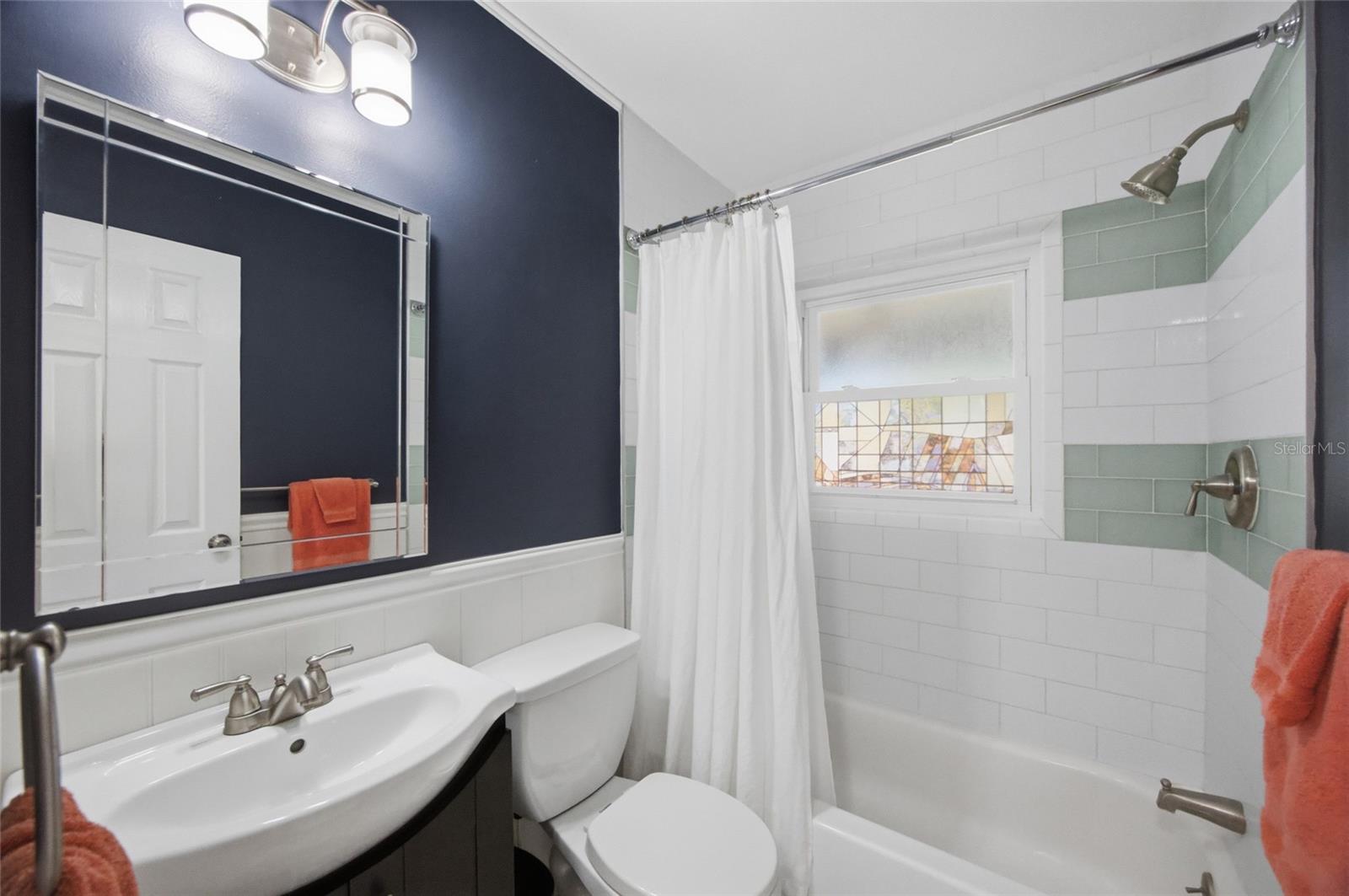 Image 29 of 47 For 5275 32nd Avenue N