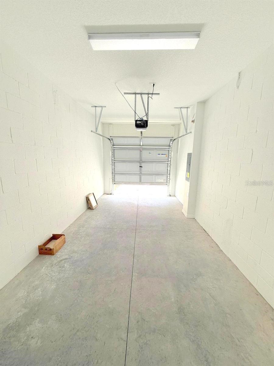 Image 10 of 22 For 10171 Trumpet Honeysuckle Way